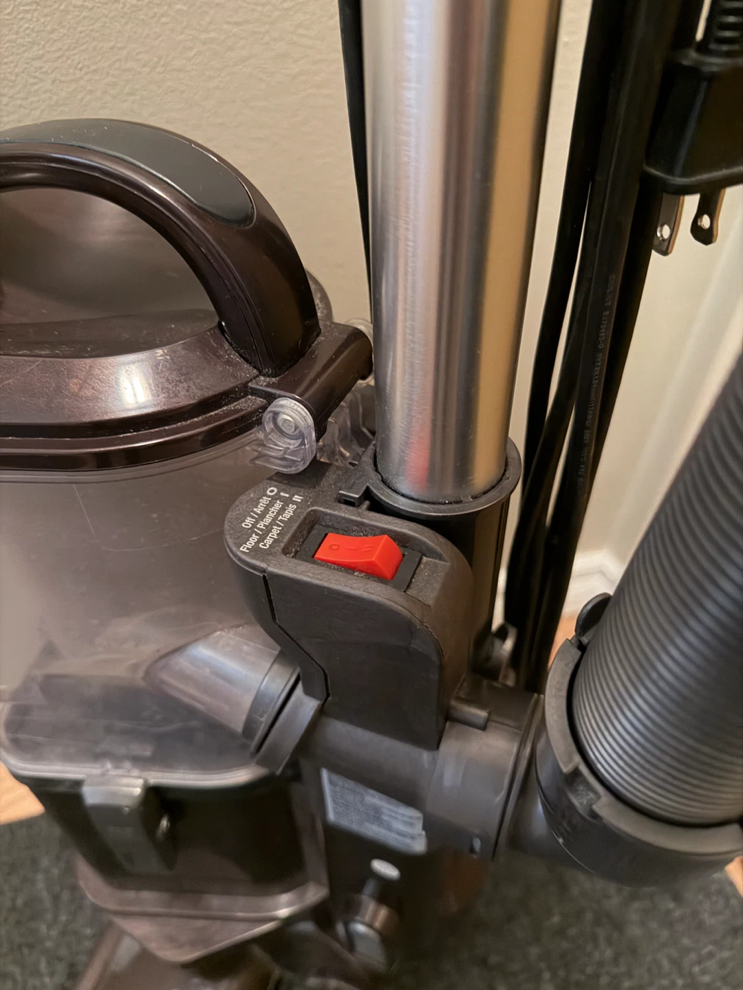 Shark NV354C Vacuum Cleaner - photo 3