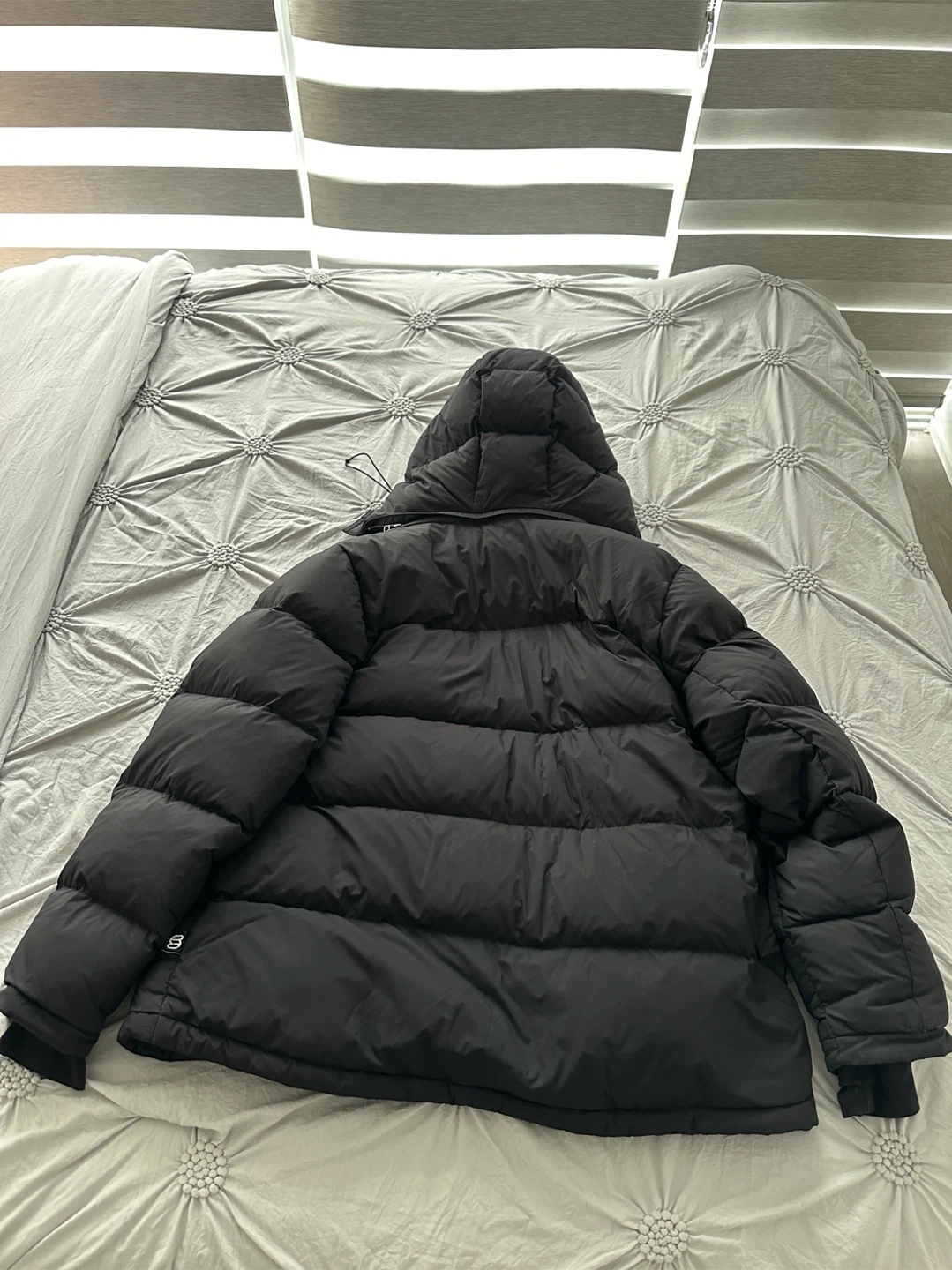 Aritzia The Super Puff Jacket - Black - Size L - photo 3