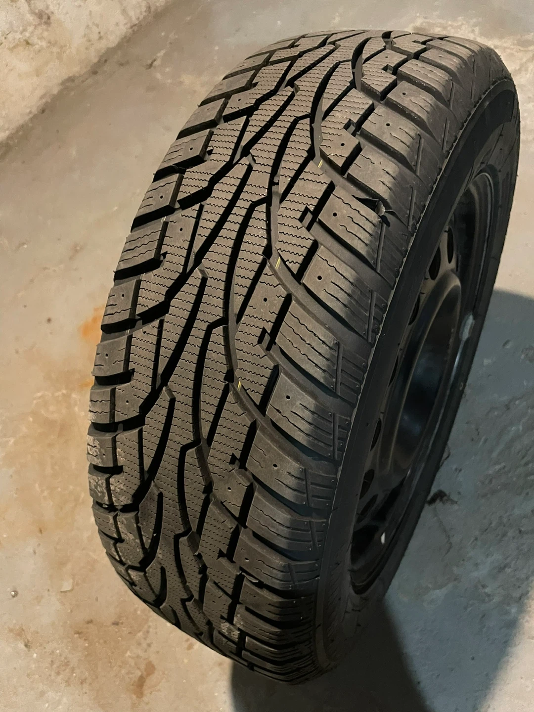 Set of 4 Winter Tires on Steel Wheels - photo 2