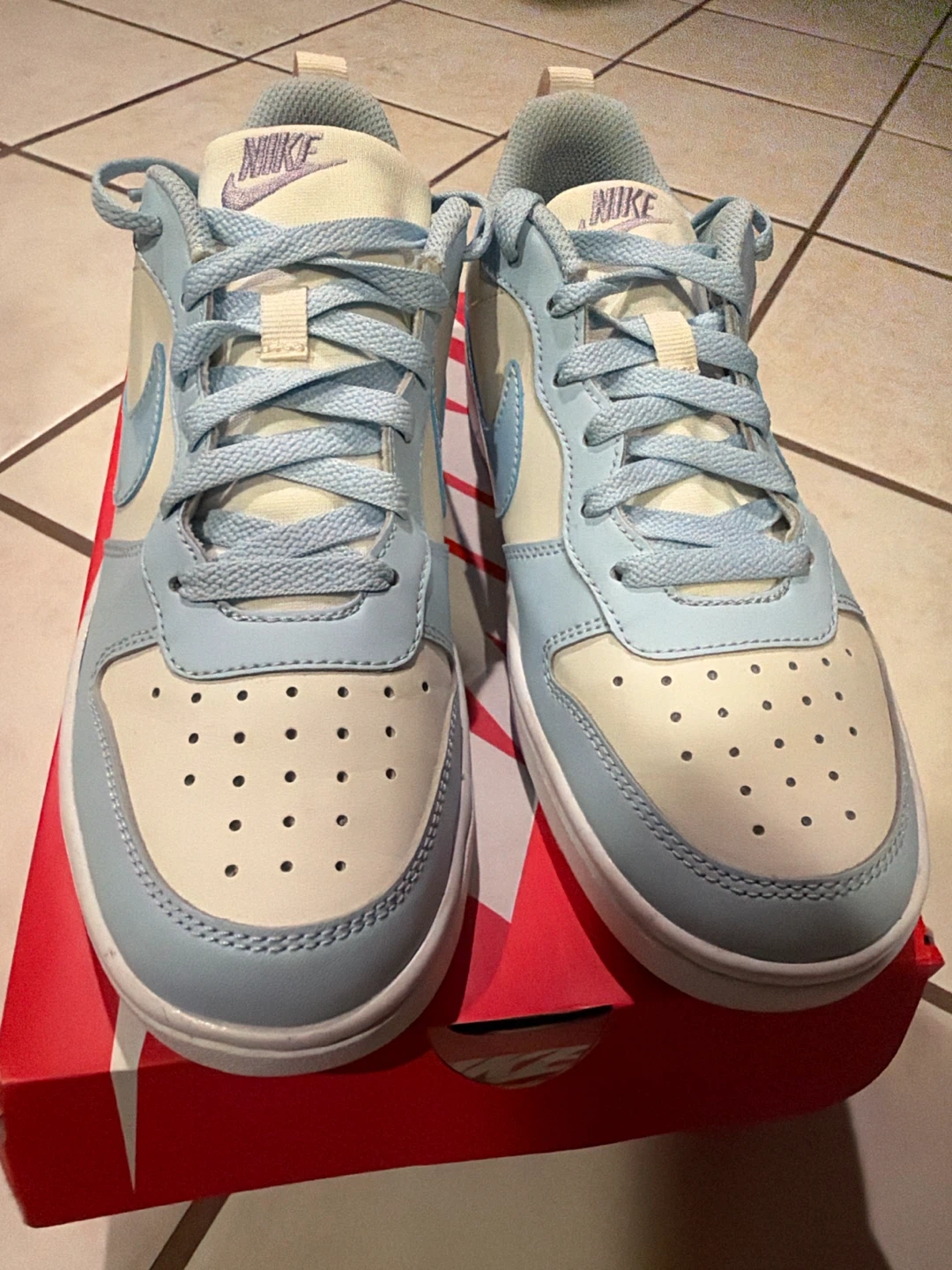 Youth 6.5 Nikes - photo 4