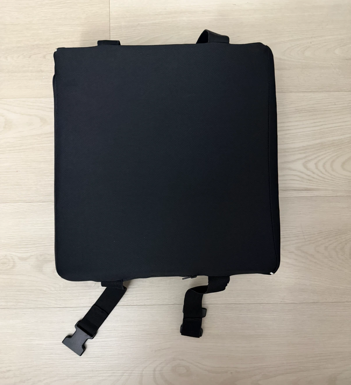 Black lumbar support cushion - photo 3