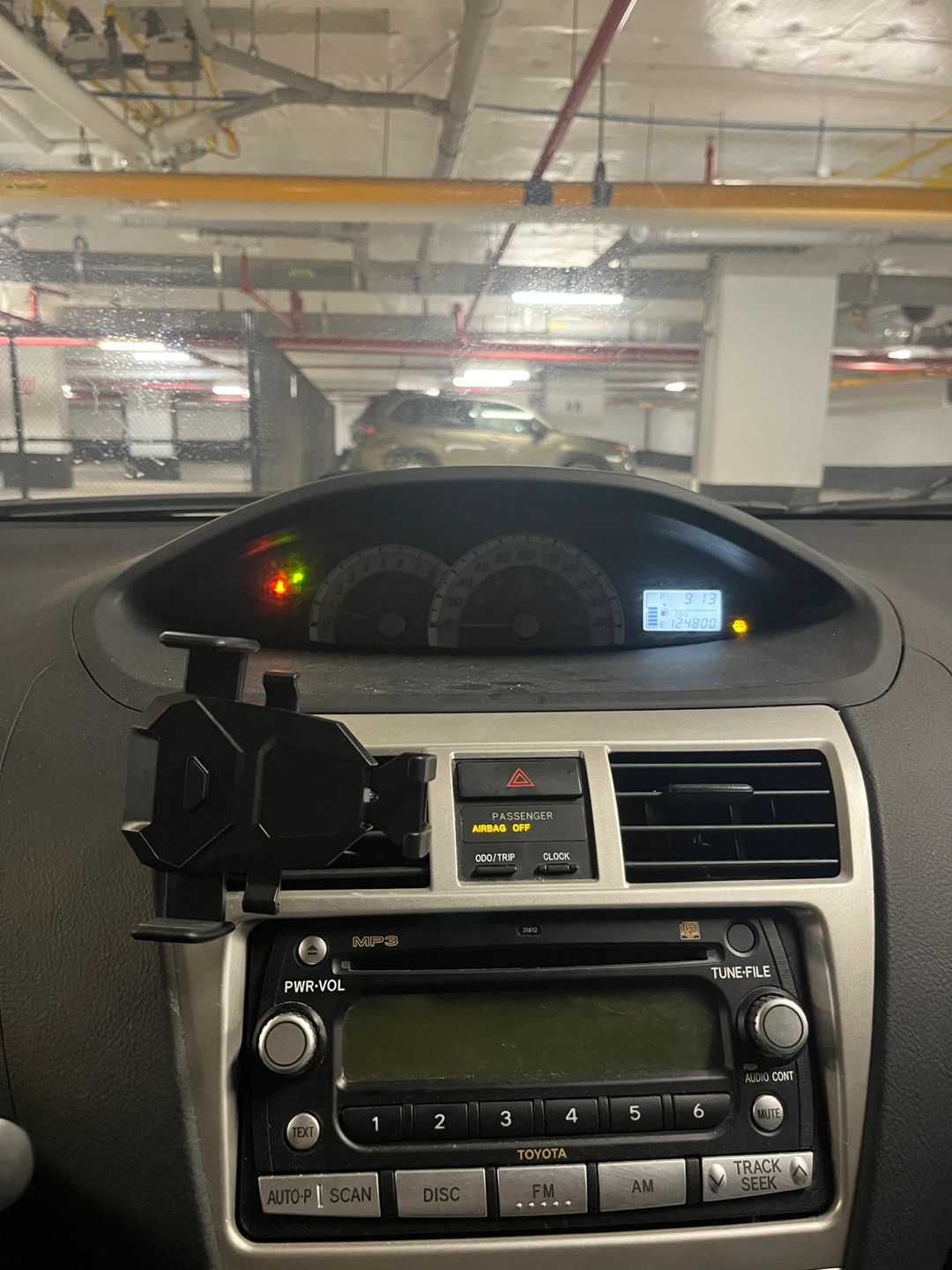 2007 Toyota Yaris Sedan (Low Kms) - photo 2