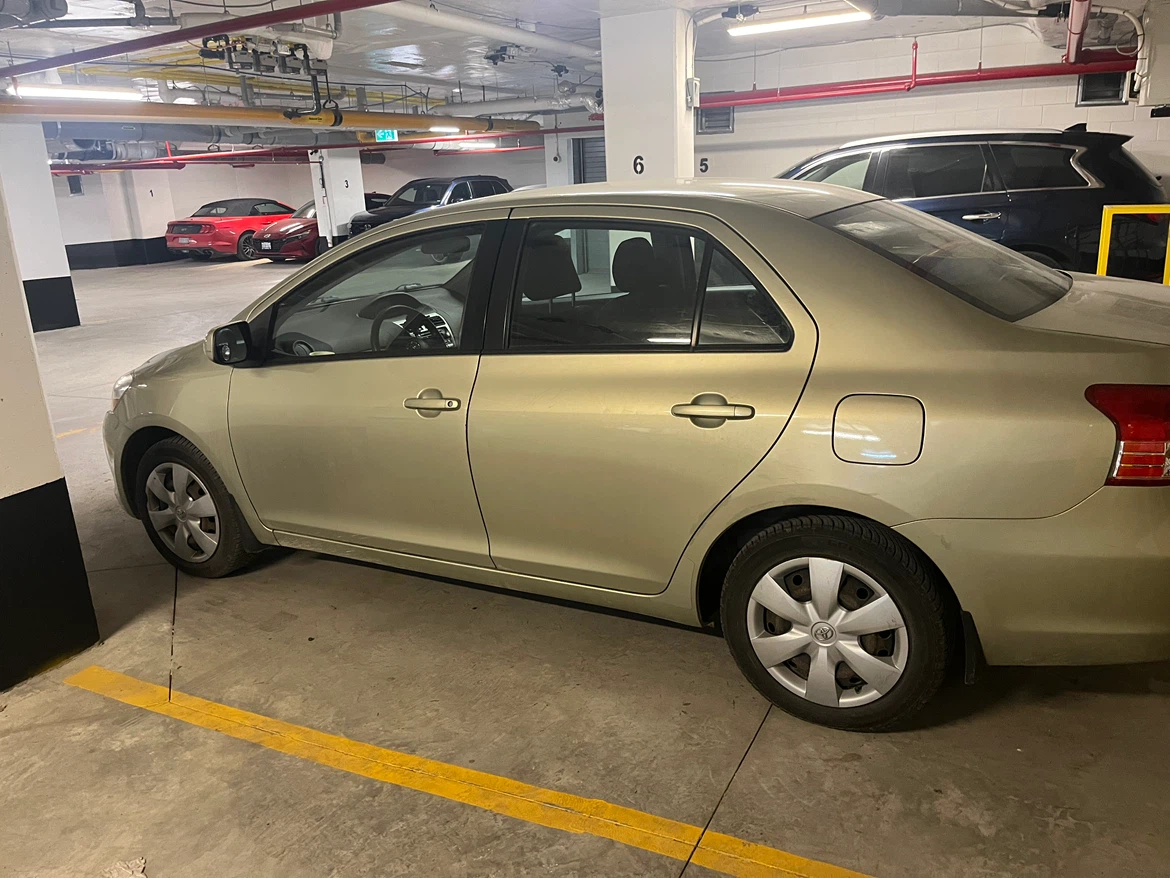 2007 Toyota Yaris Sedan (Low Kms) - photo 3