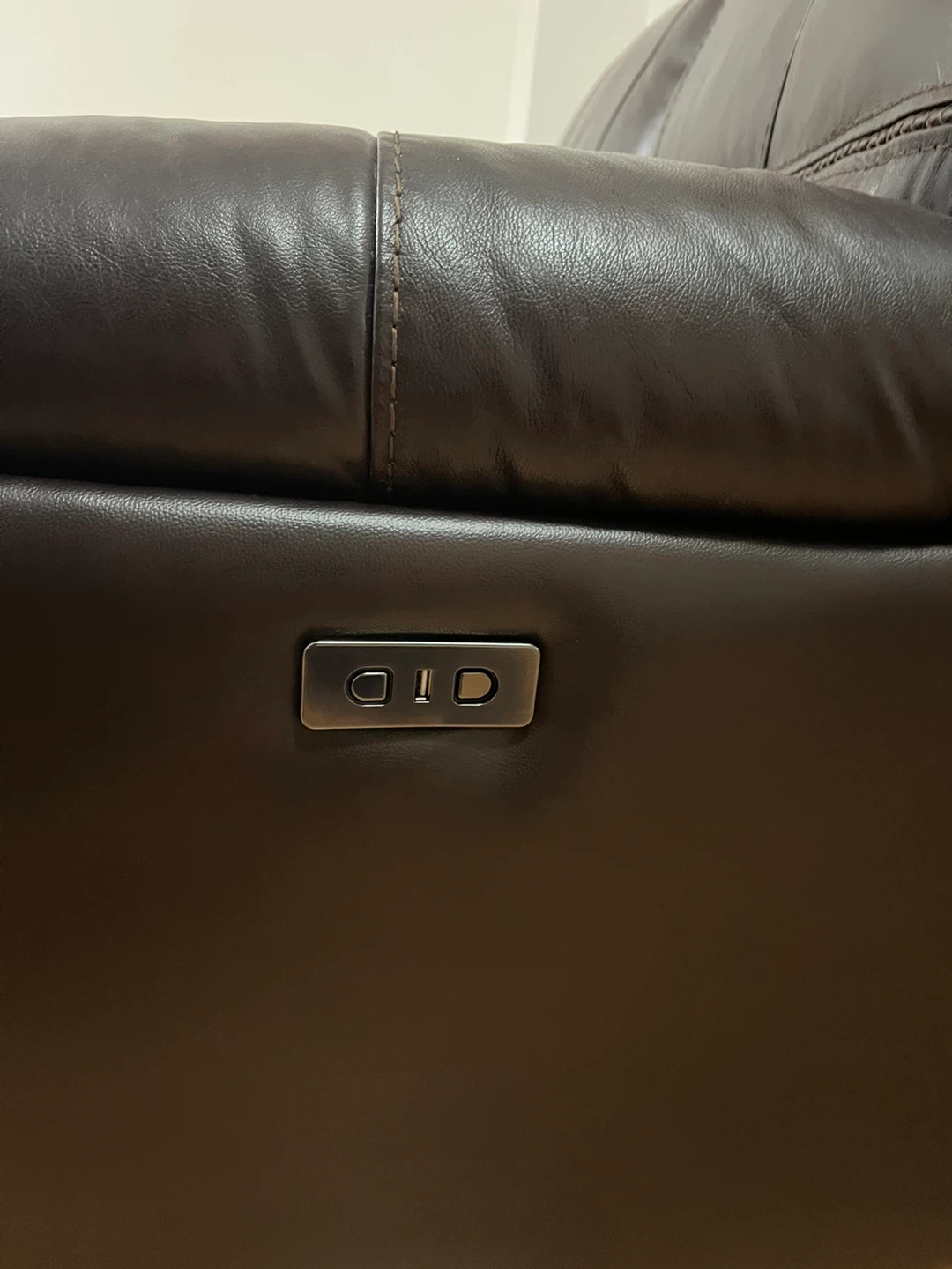 6ft love seat dark brown Italian leather - photo 3