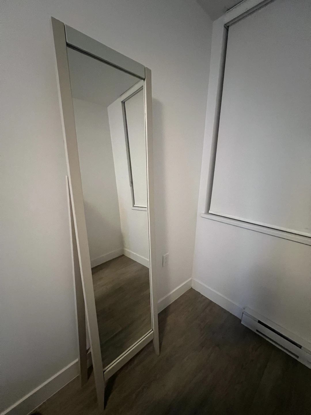 White Full-Length Floor Mirror - photo 2
