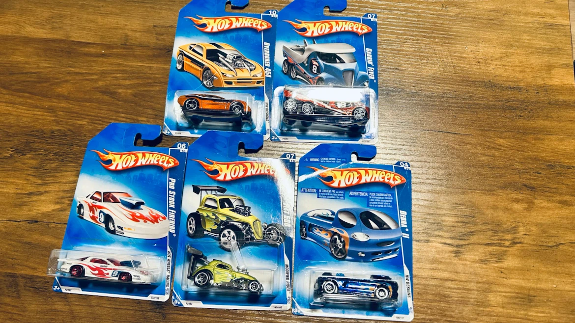 2009 Hot Wheels Lot of 5 – Deora II, Fiat 500, Firebir