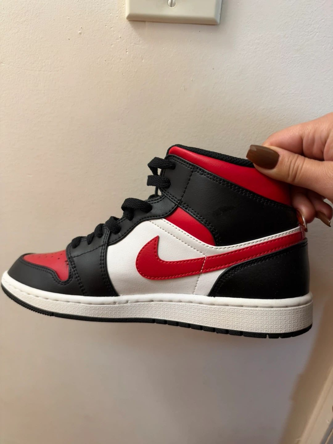 Nike Air Jordan 1 Mid - photo 3