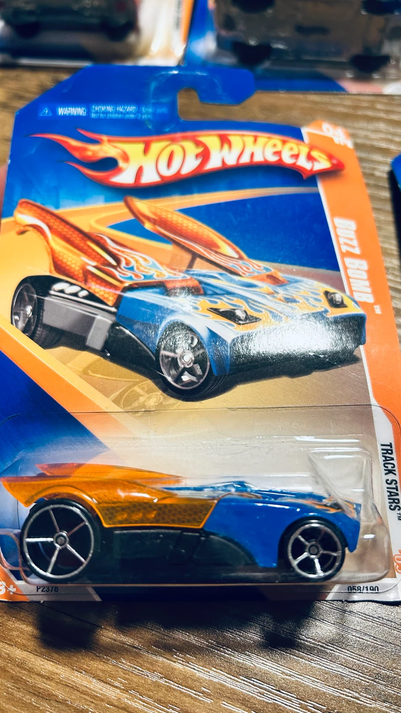 2009 Hot Wheels Lot of 4 – Buzz Bomb, Reverb, Chrysler Hemi - photo 3