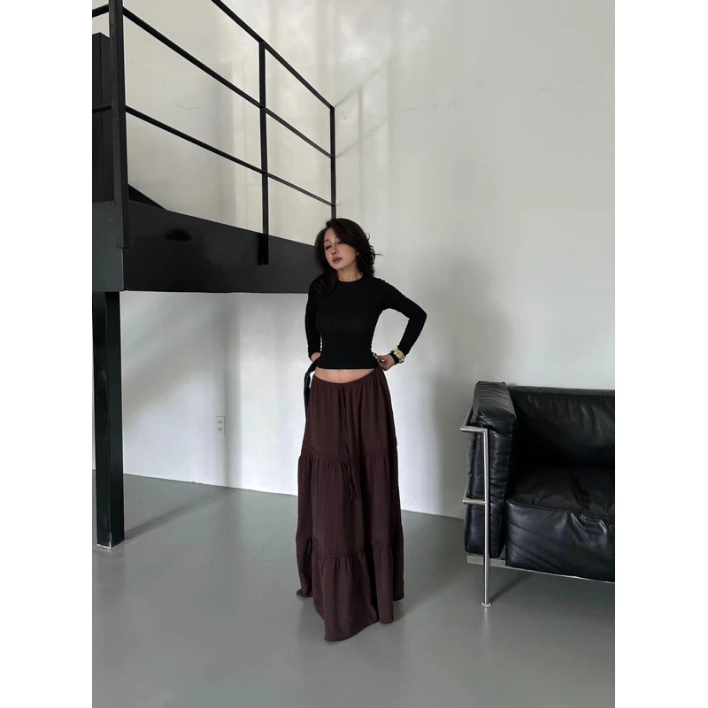 Dark brown tiered maxi skirt - photo 3