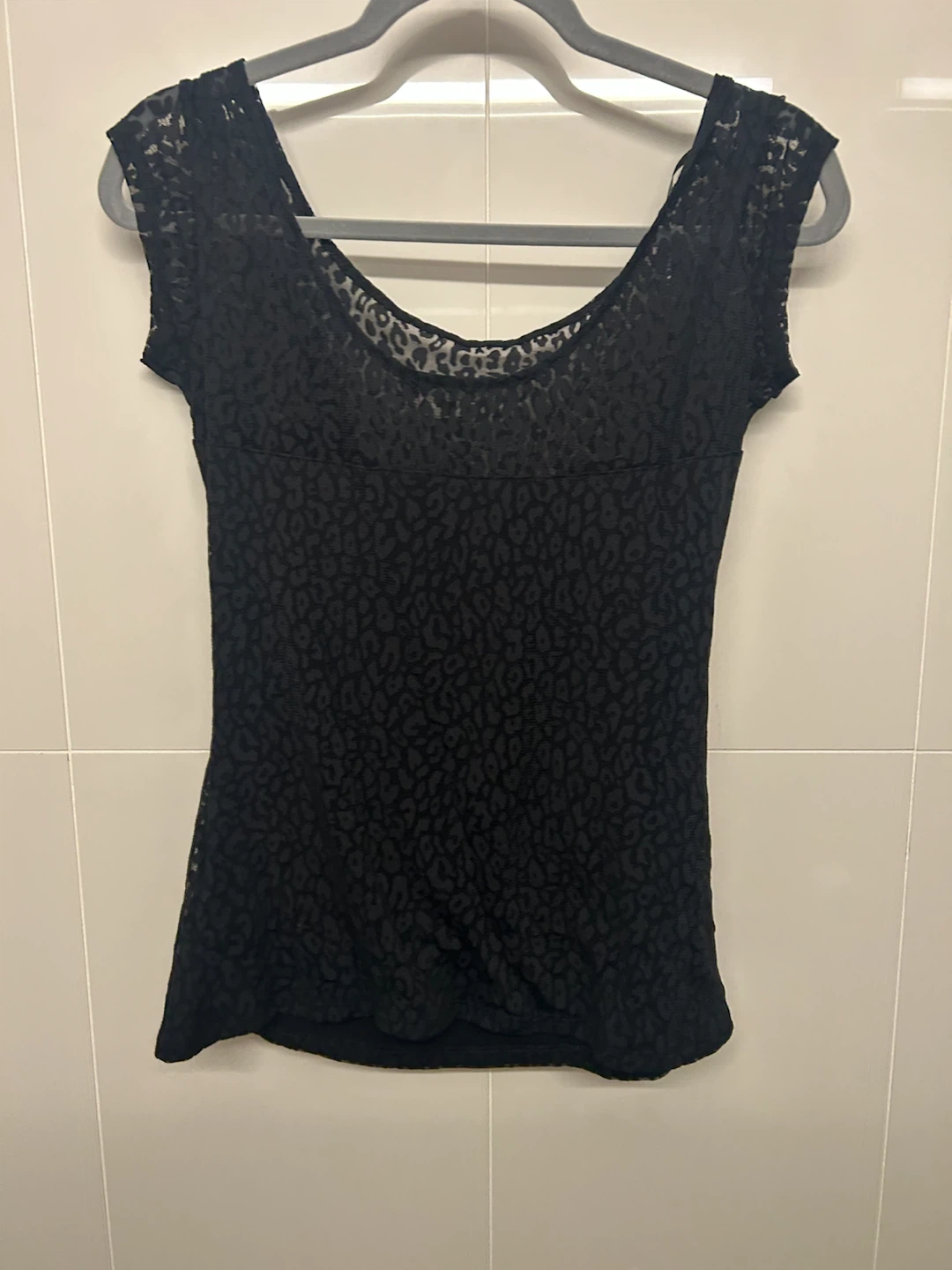 Guess Los Angeles black leopard lace top - photo 4
