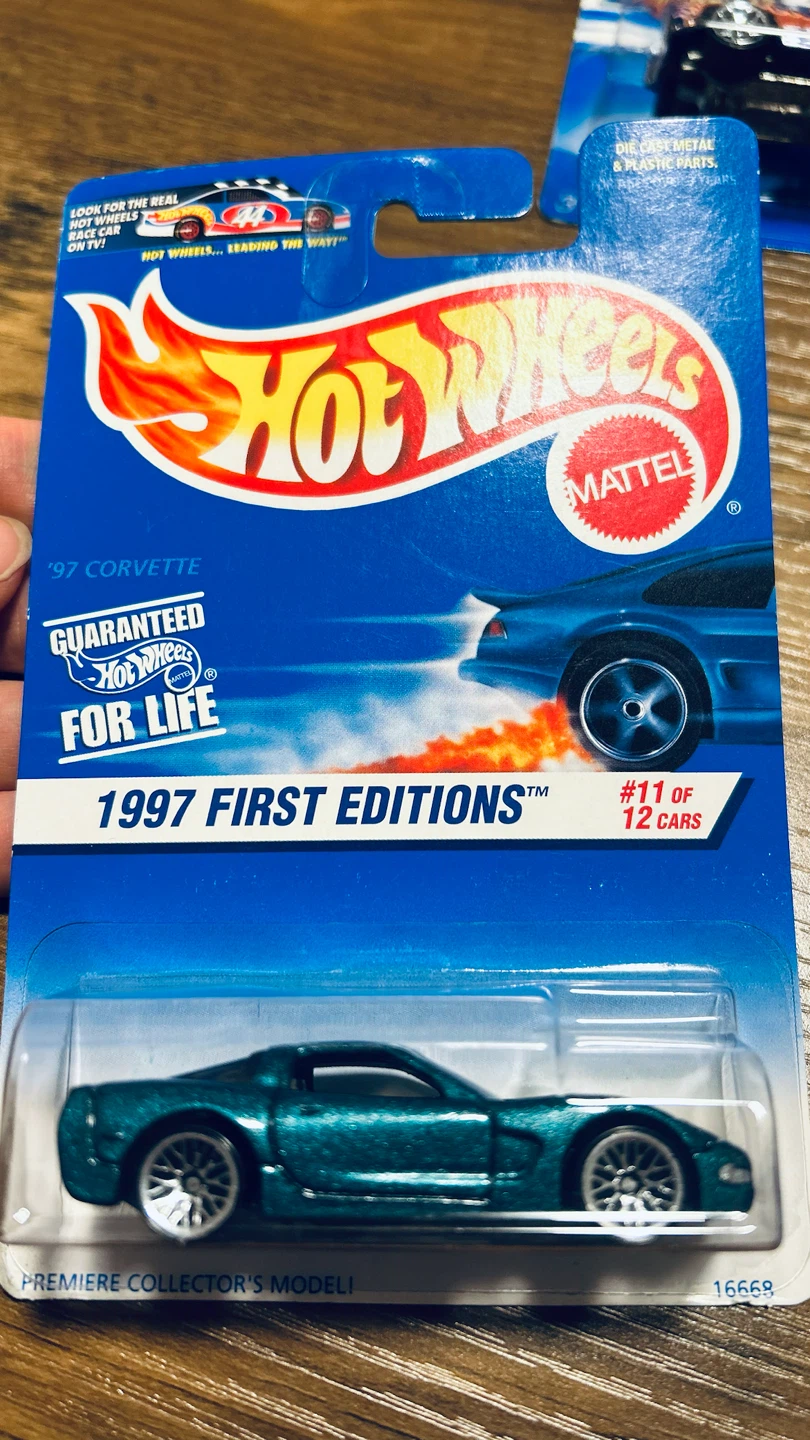 Vintage Hot Wheels Lot of 4 – 1997 Corvette, Plymouth Barracuda - photo 4