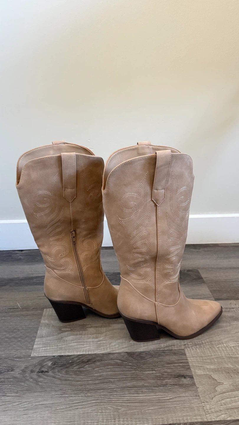 Size 7 Women’s Tan Western Cowboy Boots - photo 3
