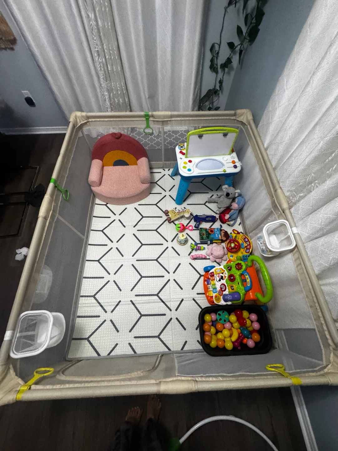 Baby Playpen with Assorted Toys - photo 3