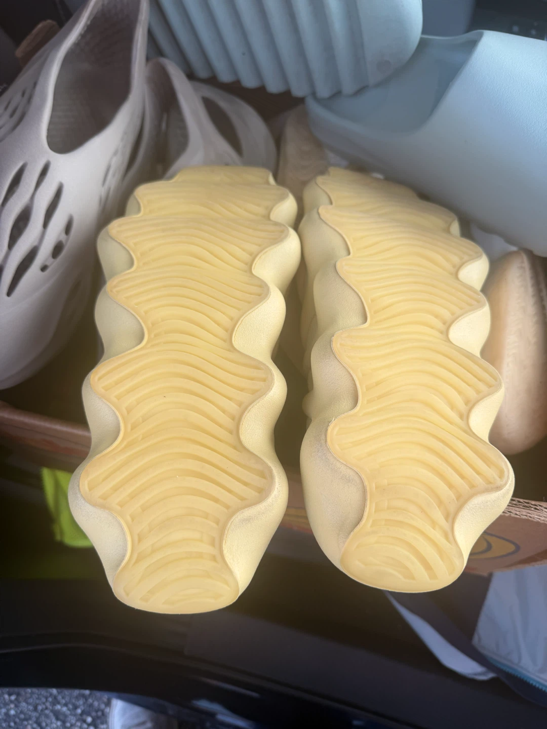 Adidas Yeezy 450 Sulfur Size 13 - photo 2