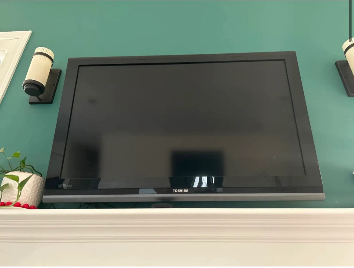 Toshiba 40" 1080p LCD HD TV