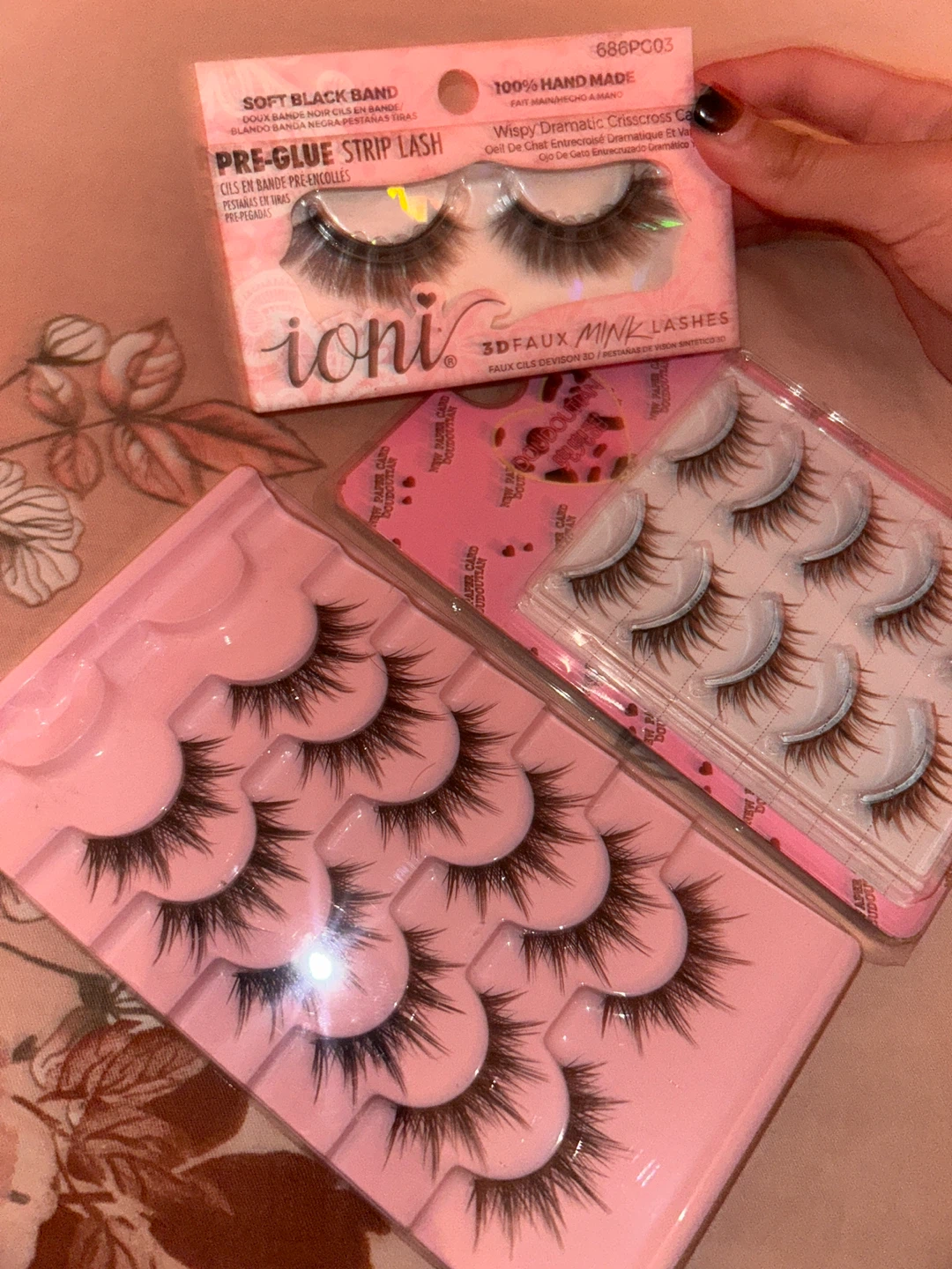 Set of Ioni and Doudoutian False Eyelashes