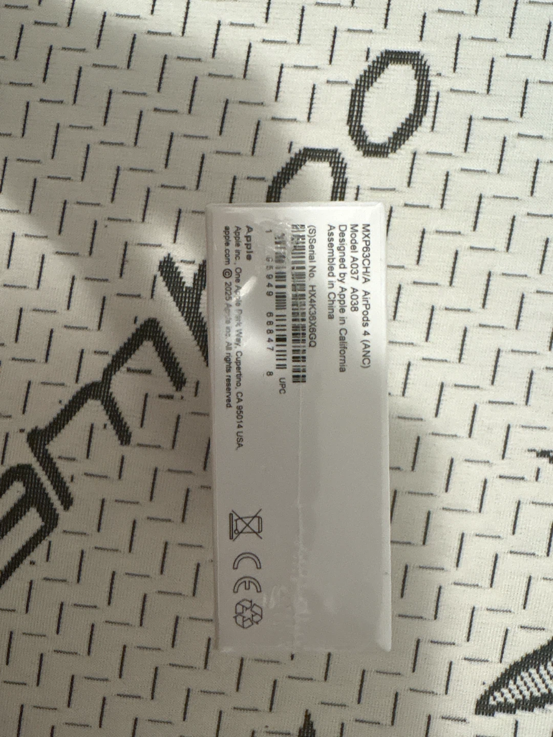 Airpods 4 - photo 2