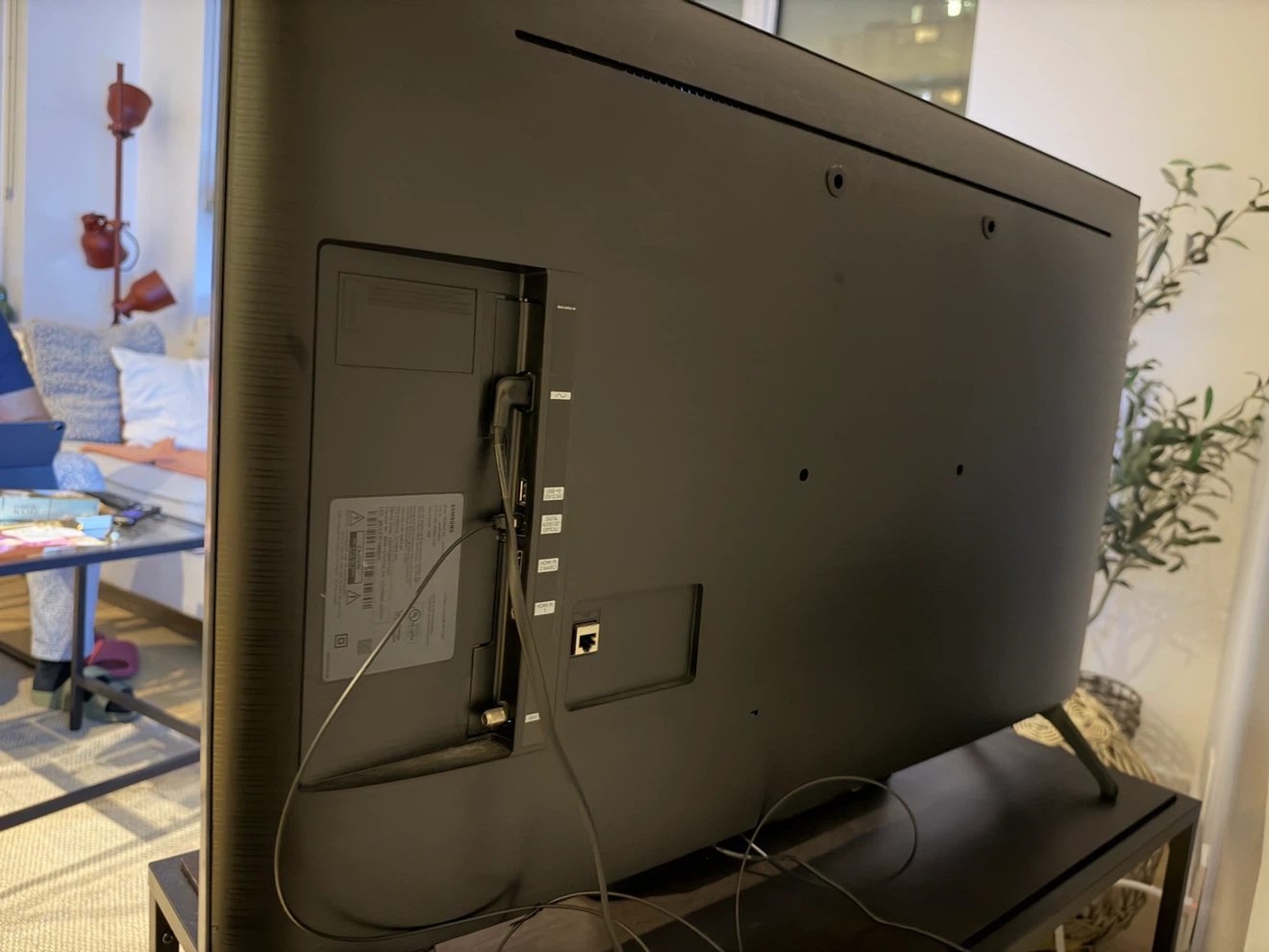 Samsung 43 Inch Smart TV - photo 2