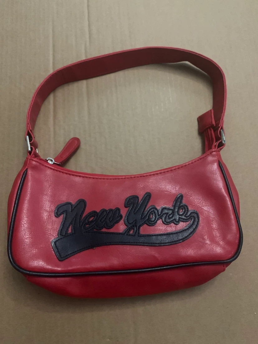 Red New York Shoulder Bag