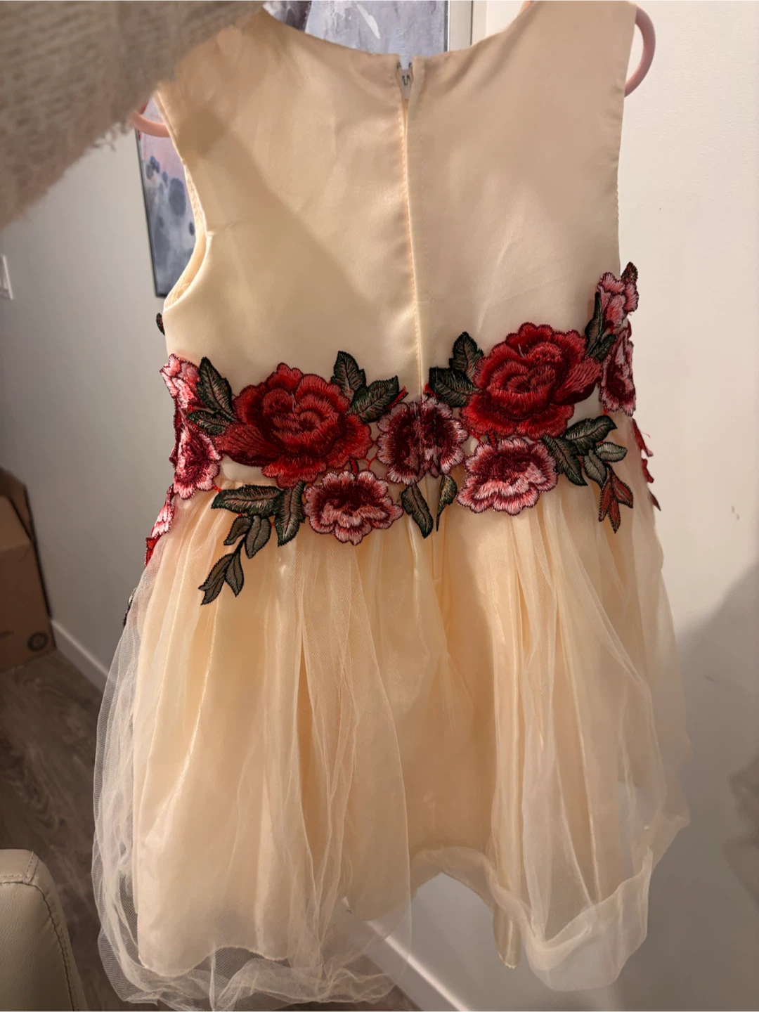 Girls floral embroidered dress - photo 3