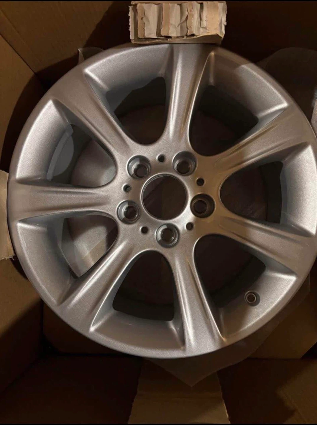 BMW OEM Rims – Brand New (Never Mounted) - photo 2