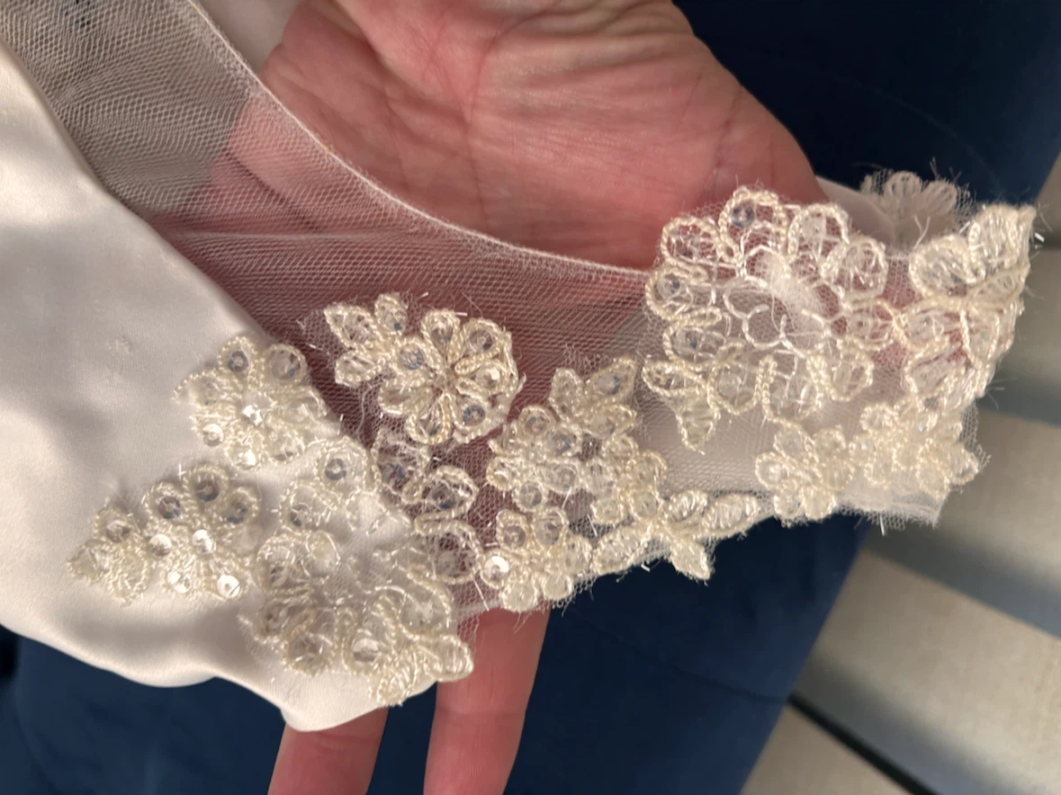 White flower girl dress with lace and tulle baby - photo 5