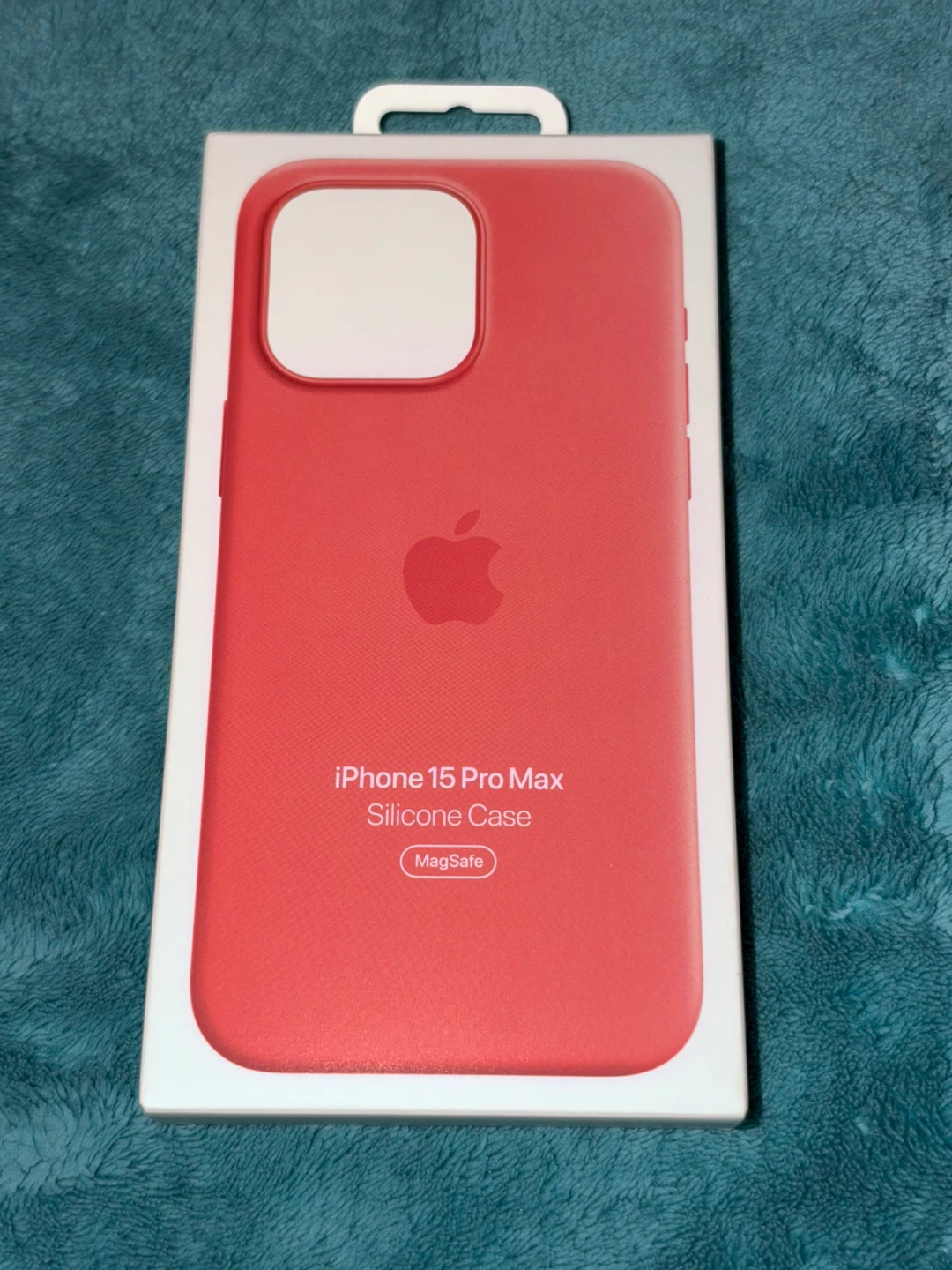 Apple iPhone 15 Pro Max Silicone Case - Guava