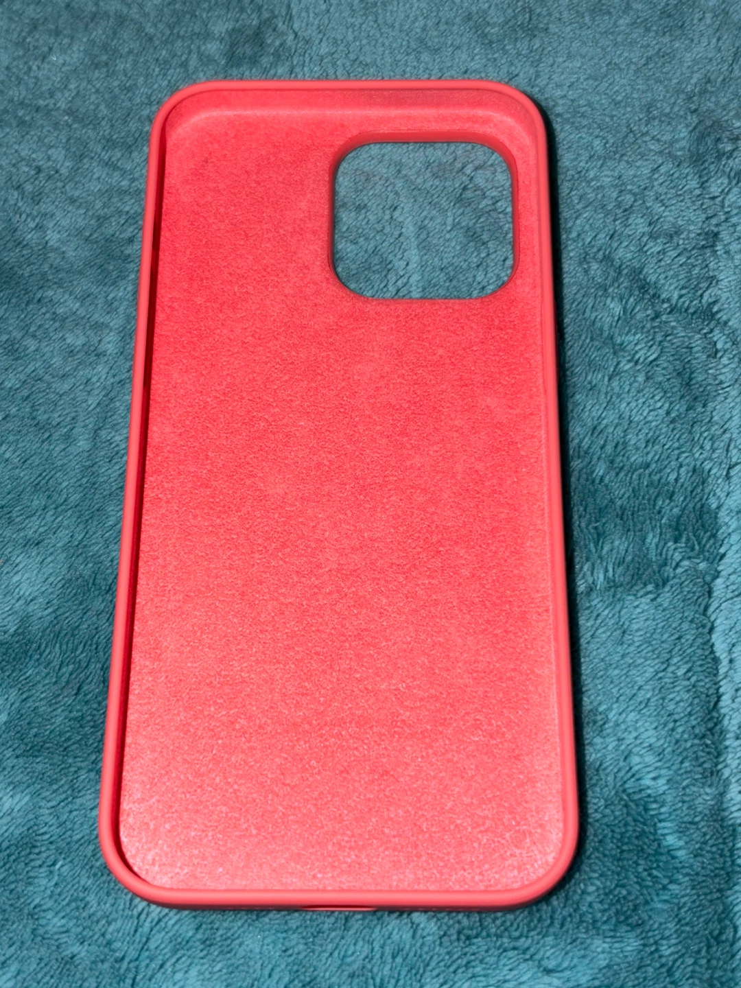 Apple iPhone 15 Pro Max Silicone Case - Guava - photo 3