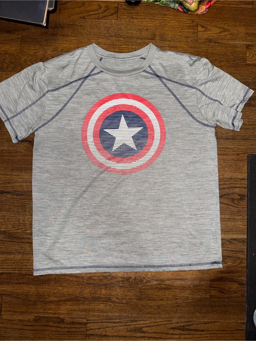 Size M Captain America T-Shirt