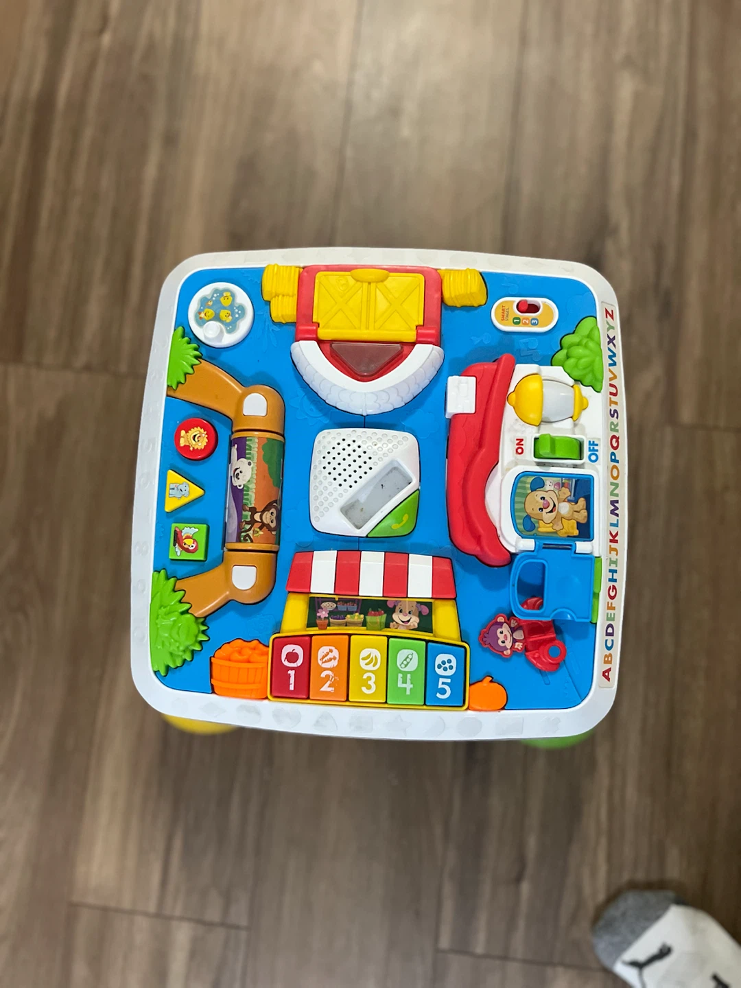 Fisher-Price Laugh & Learn Activity Table - photo 2