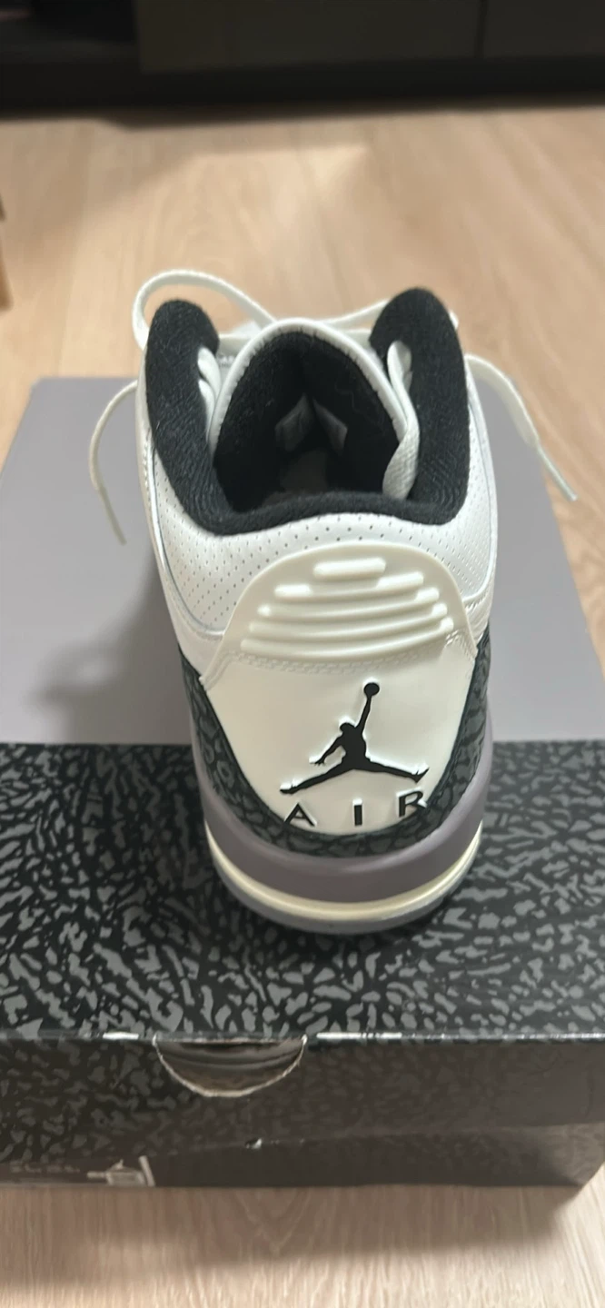 Jordan Retro 3 Cement Grey Size 9 - photo 4