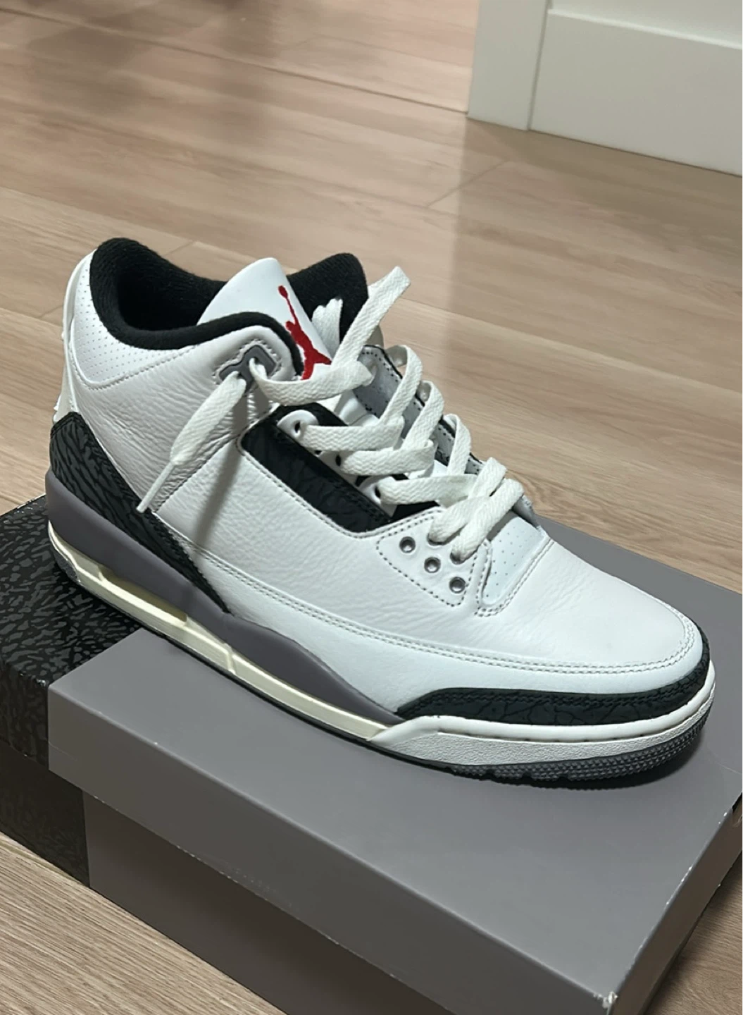 Jordan Retro 3 Cement Grey Size 9