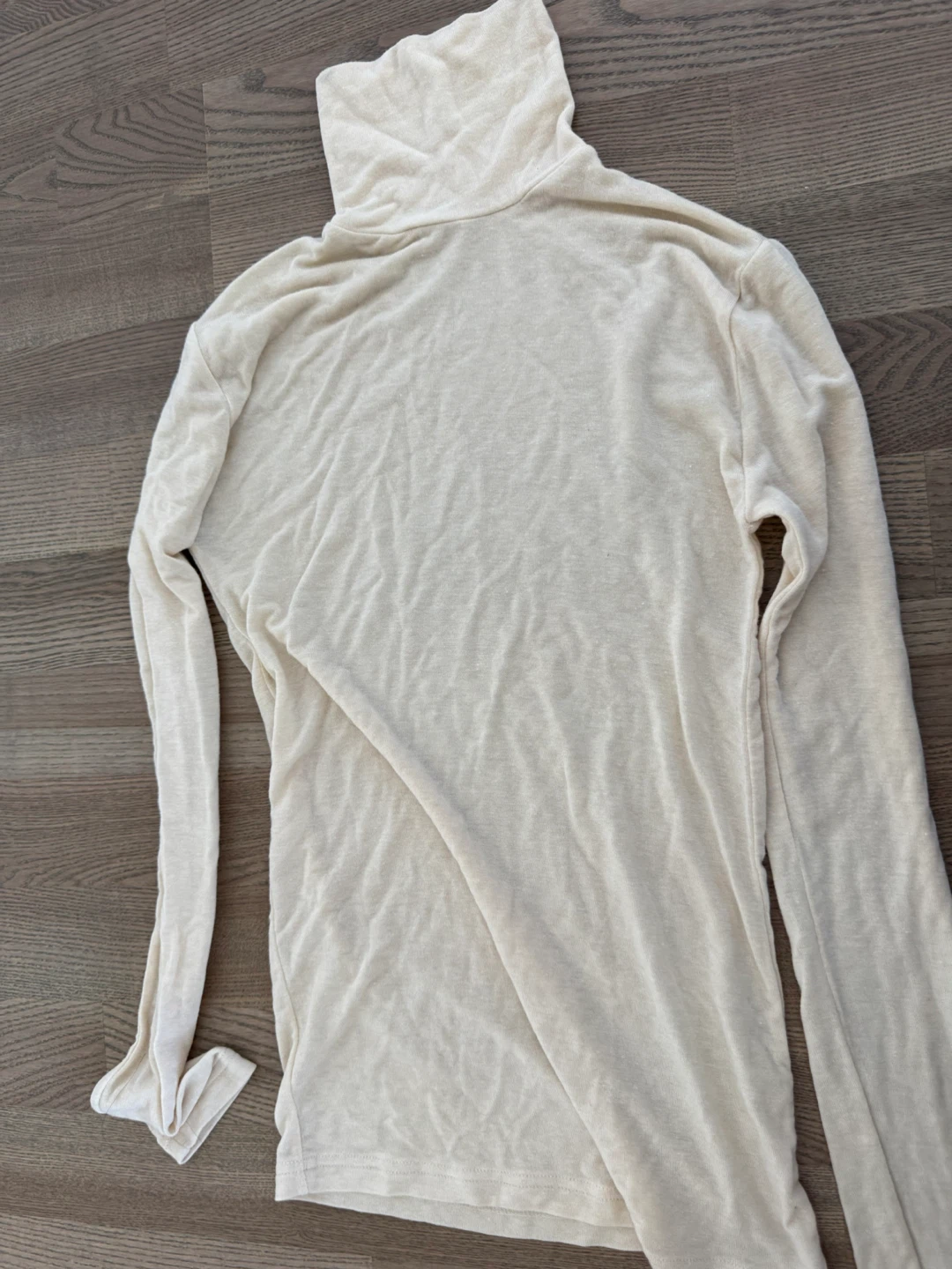 Designer’s Figure-flattering, slim-fitting base layer - photo 2