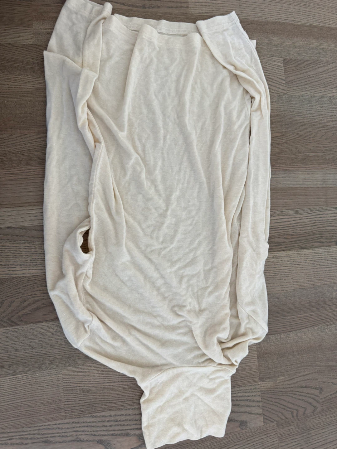 Designer’s Figure-flattering, slim-fitting base layer - photo 3