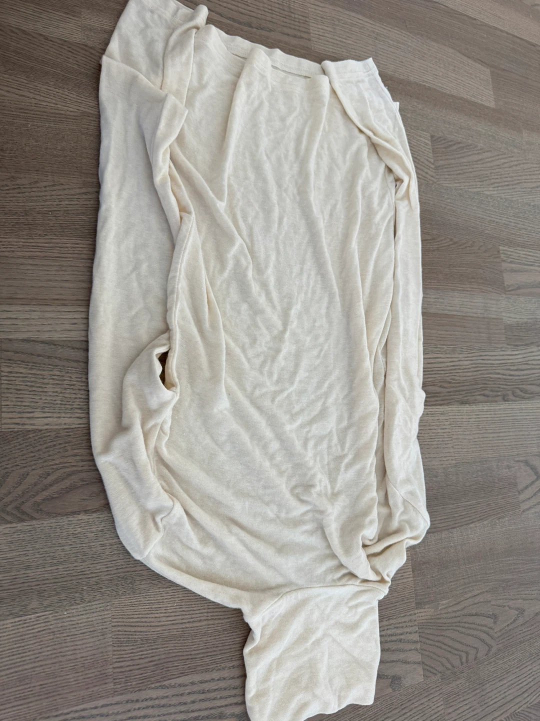 Designer’s Figure-flattering, slim-fitting base layer - photo 4
