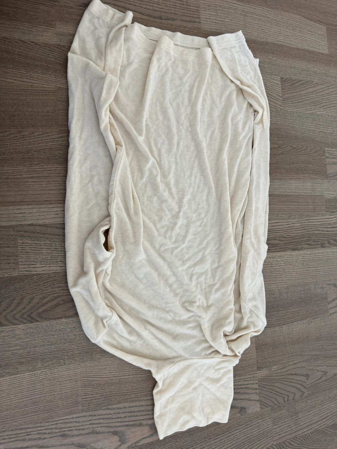 Designer’s Figure-flattering, slim-fitting base layer - photo 5