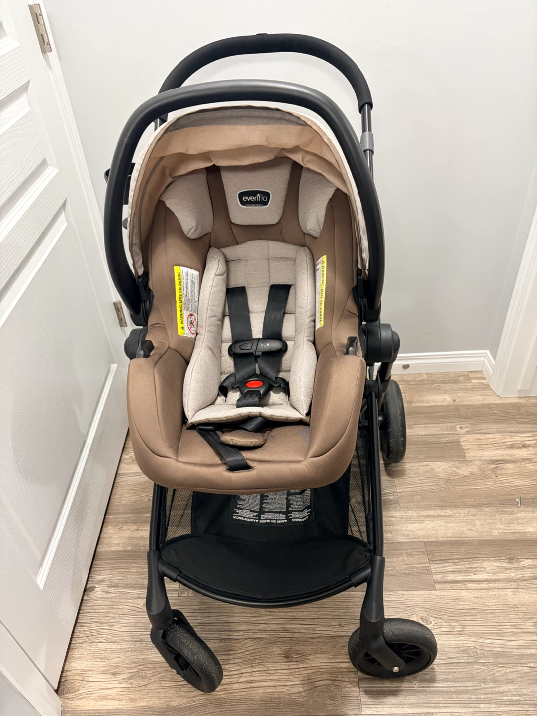 Evenflo Pivot Travel System Stroller and Car Seat - photo 2