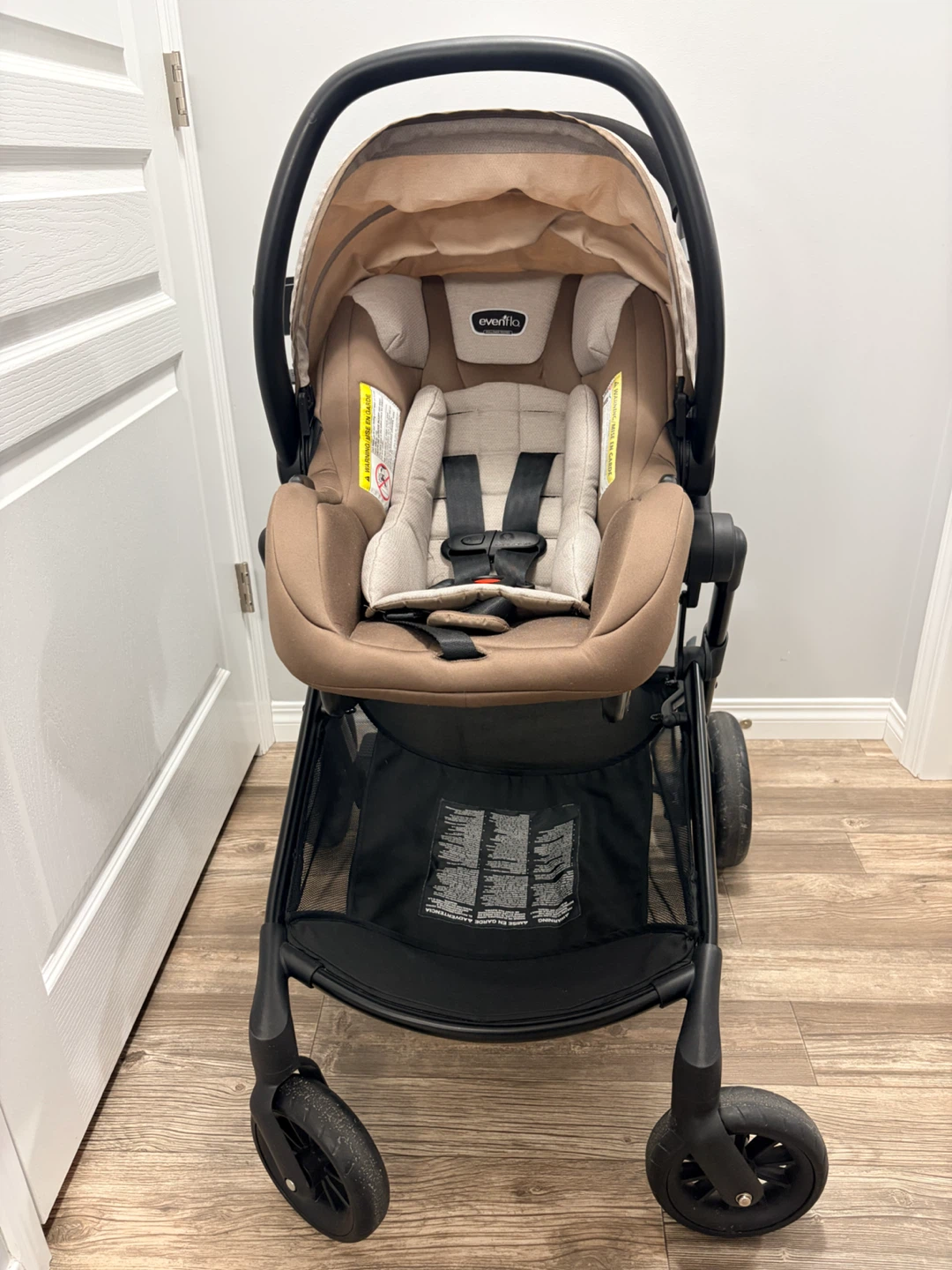 Evenflo Pivot Travel System Stroller and Car Seat - photo 3