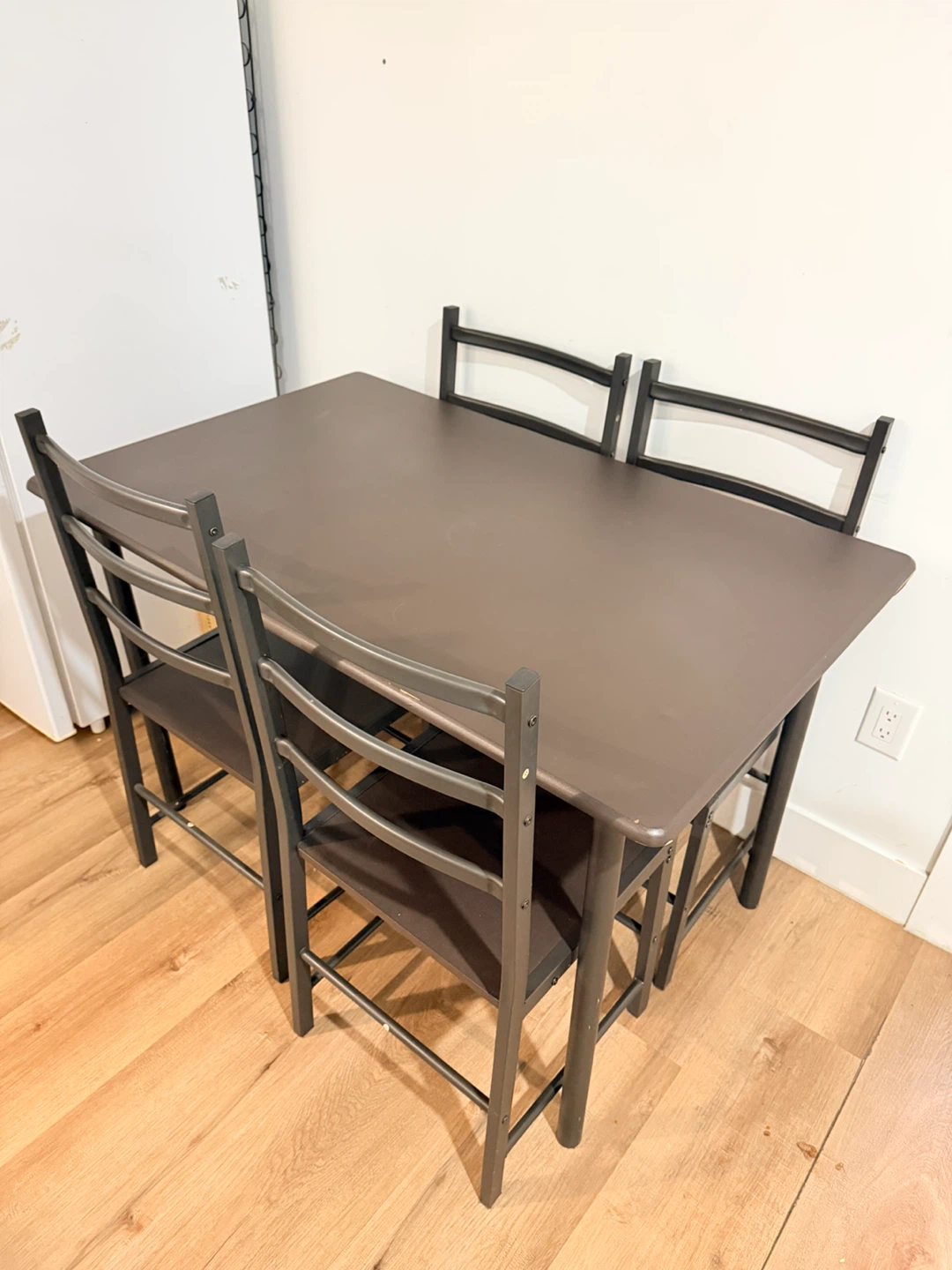 Dining Table and 4 Chairs Set - photo 2