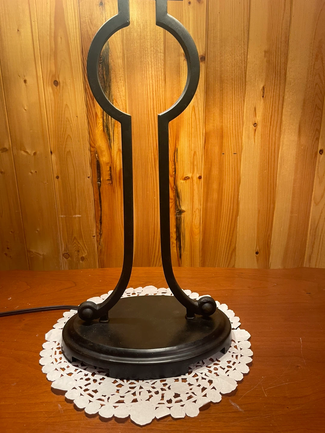 A beautiful Tiffany Style stained glass table lamp - photo 4