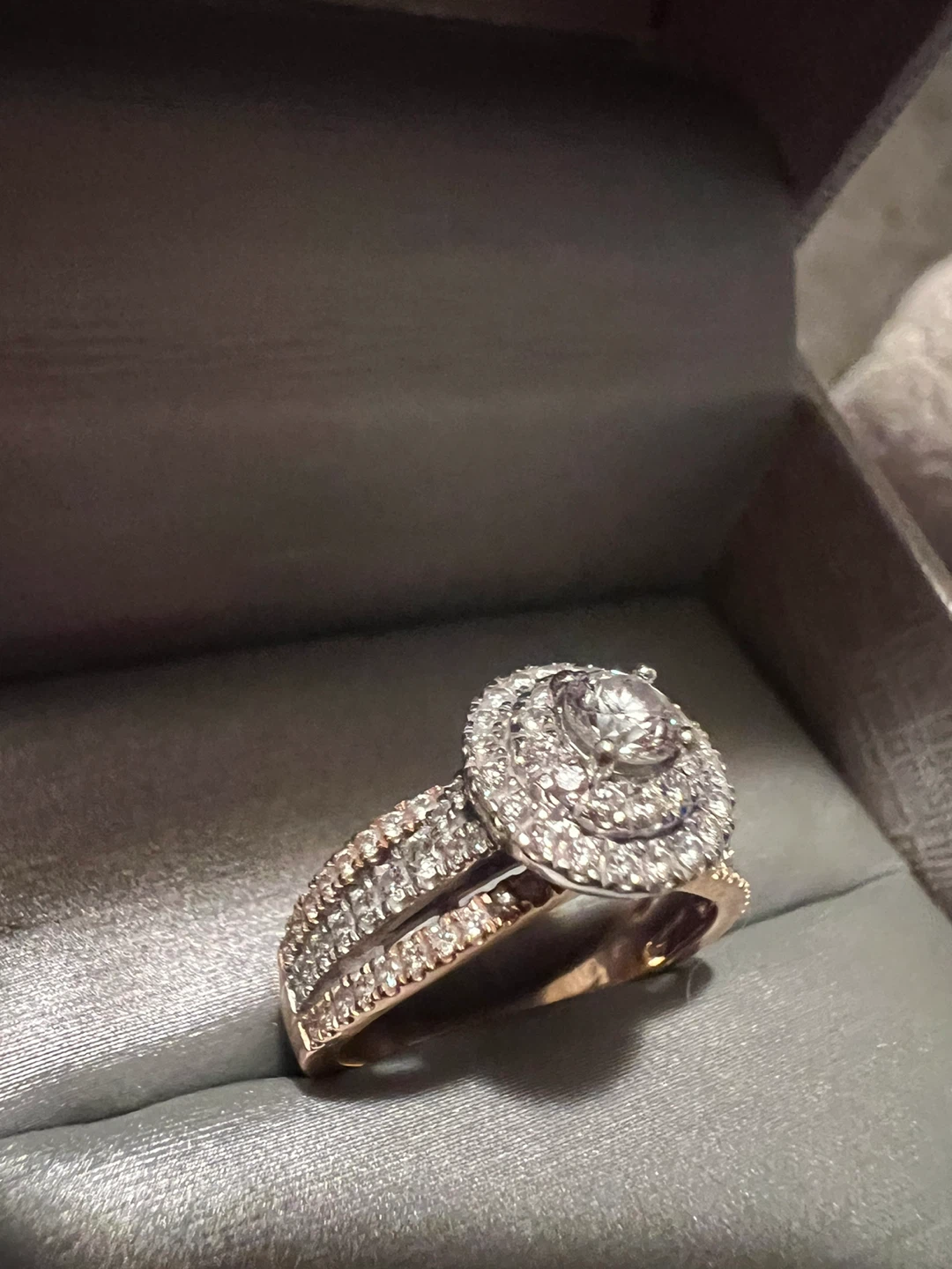 14 k Double Halo Diamond Ring - photo 2