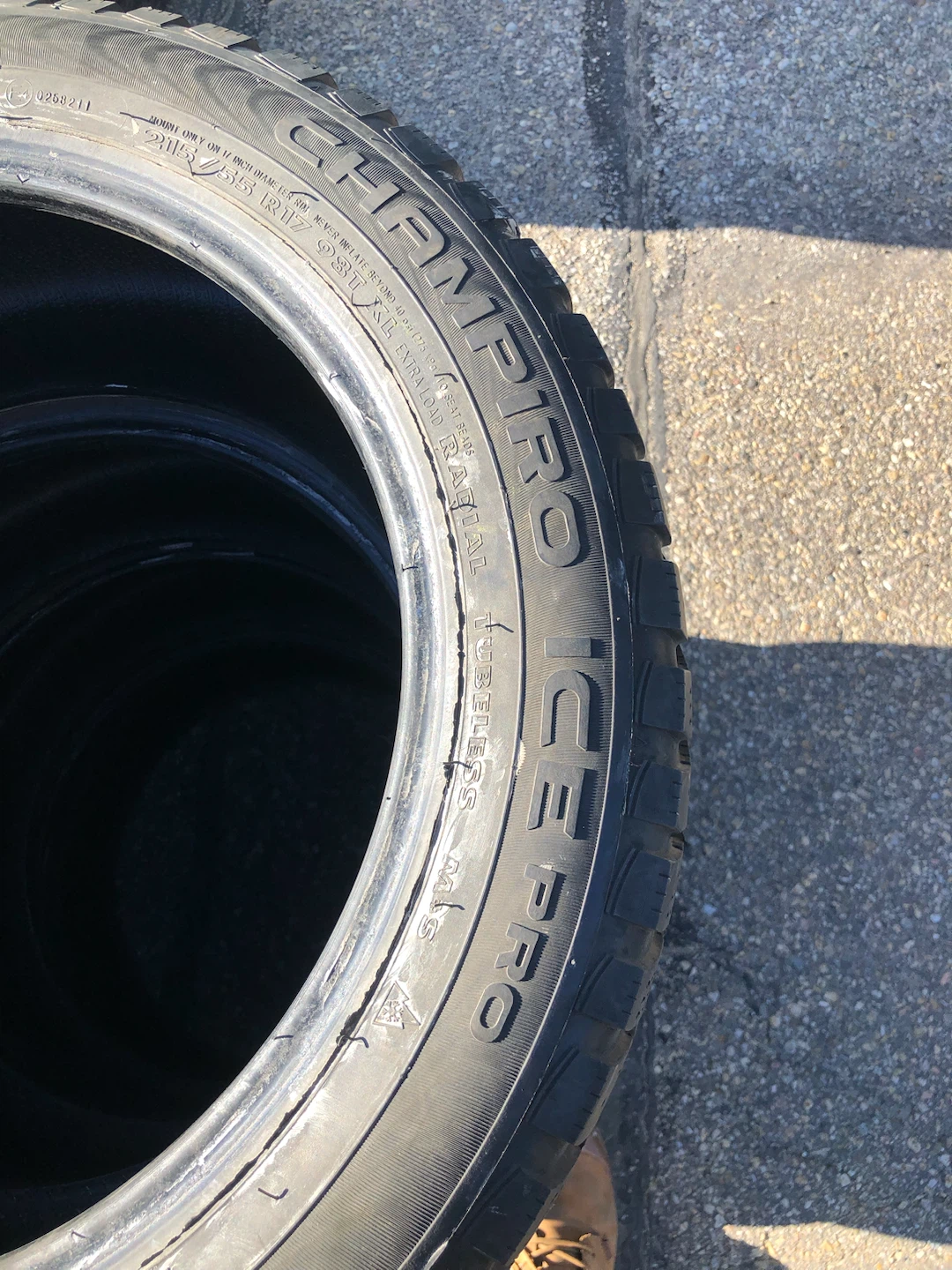 215/55R17 GT Radial Champiro Ice Pro - photo 2