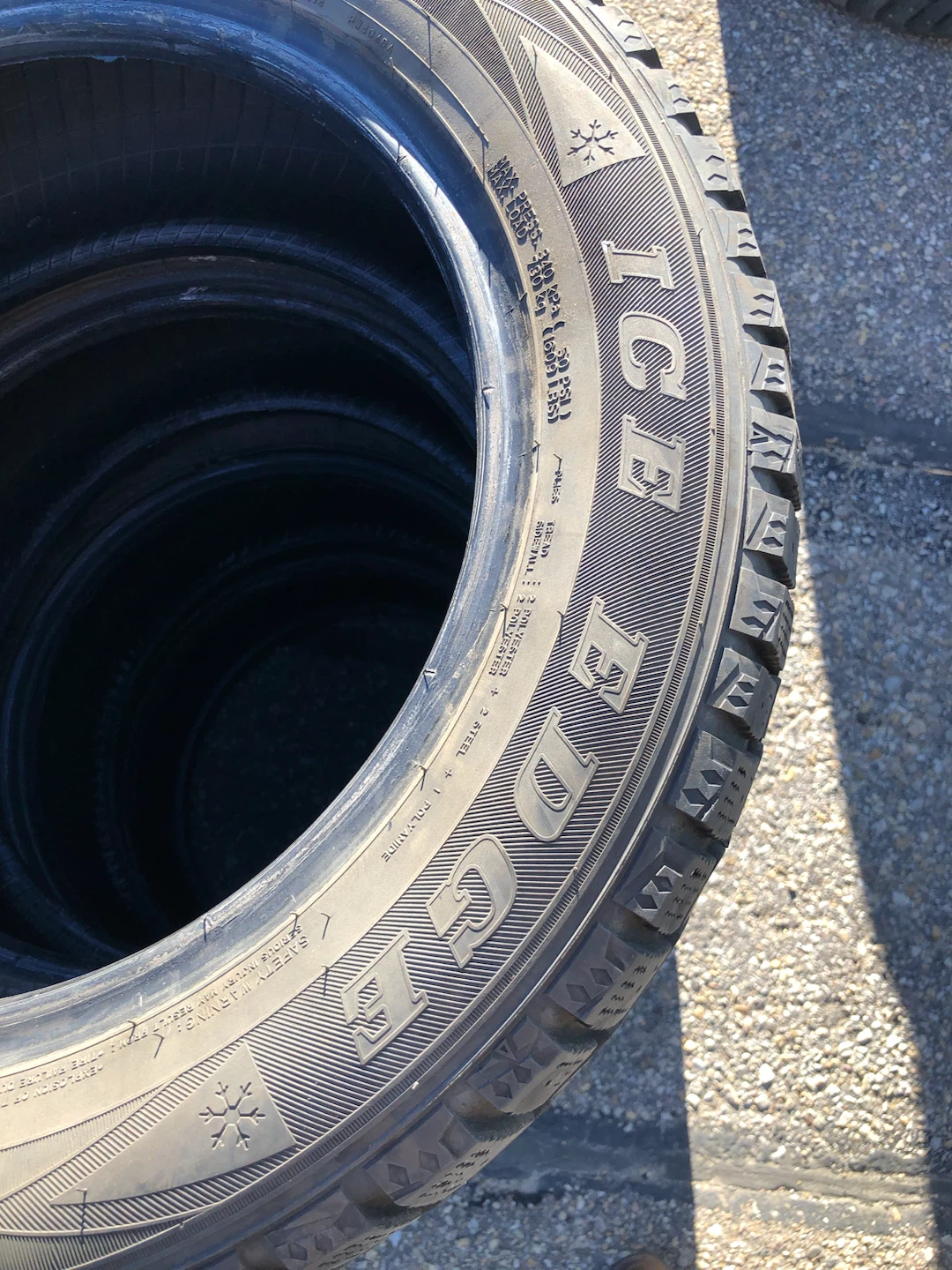 Sumitomo Ice Edge 215/55R16 - photo 4