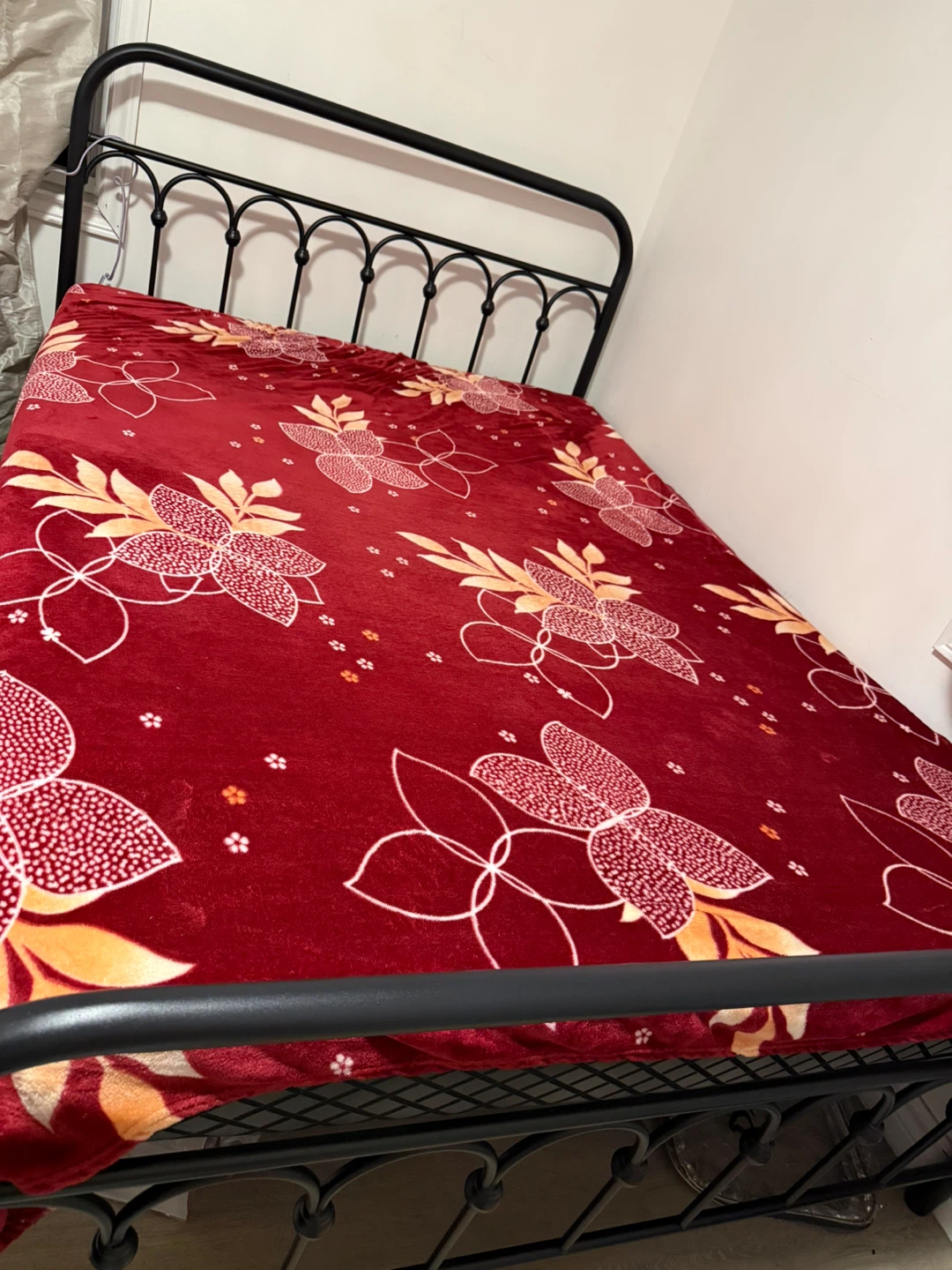 Urgent moving out sale- Black Metal Bed Frame with mattress - photo 2