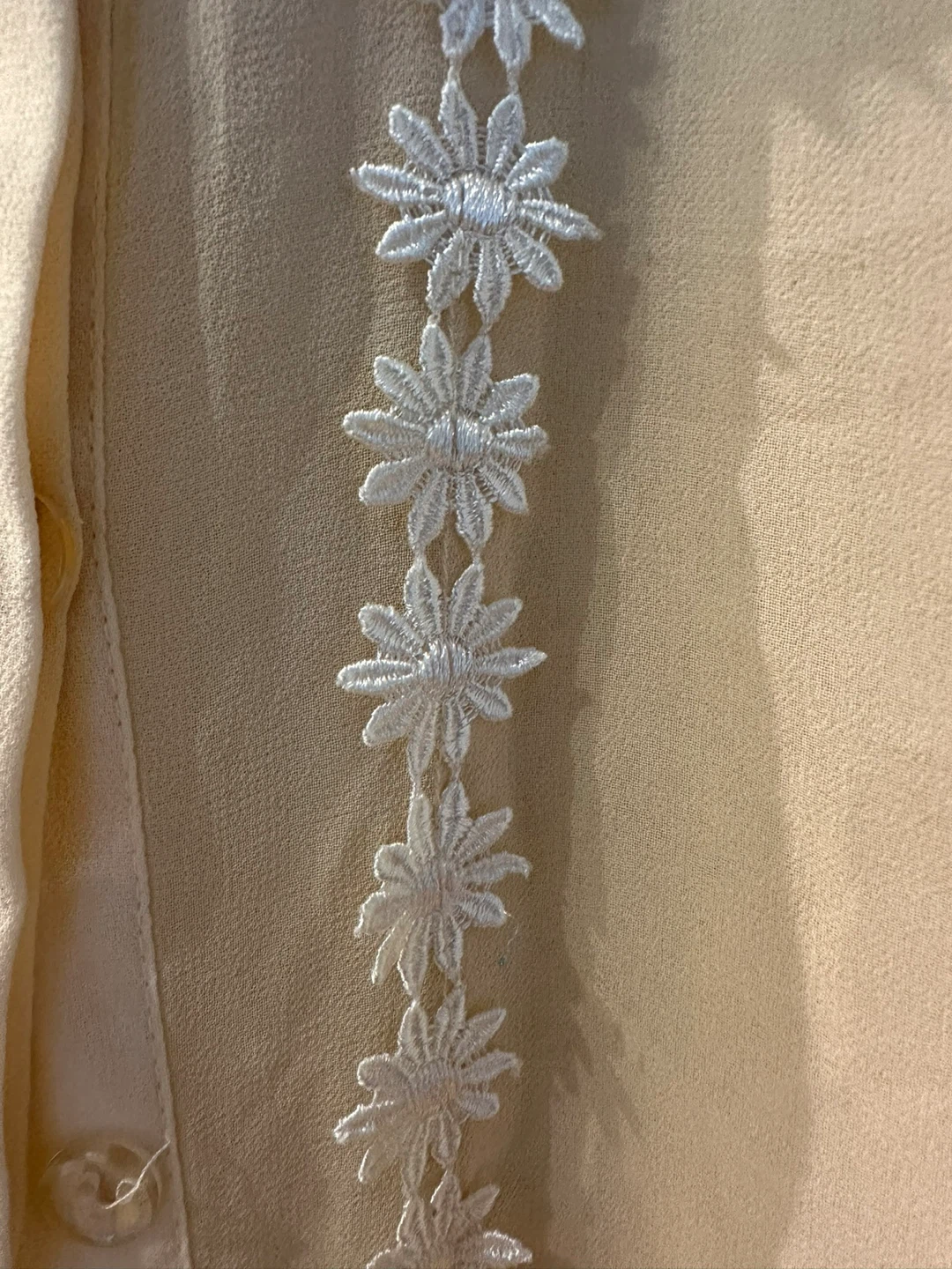 Gorgeous creamy / peach By-ESQ Embroidered Blouse - photo 2