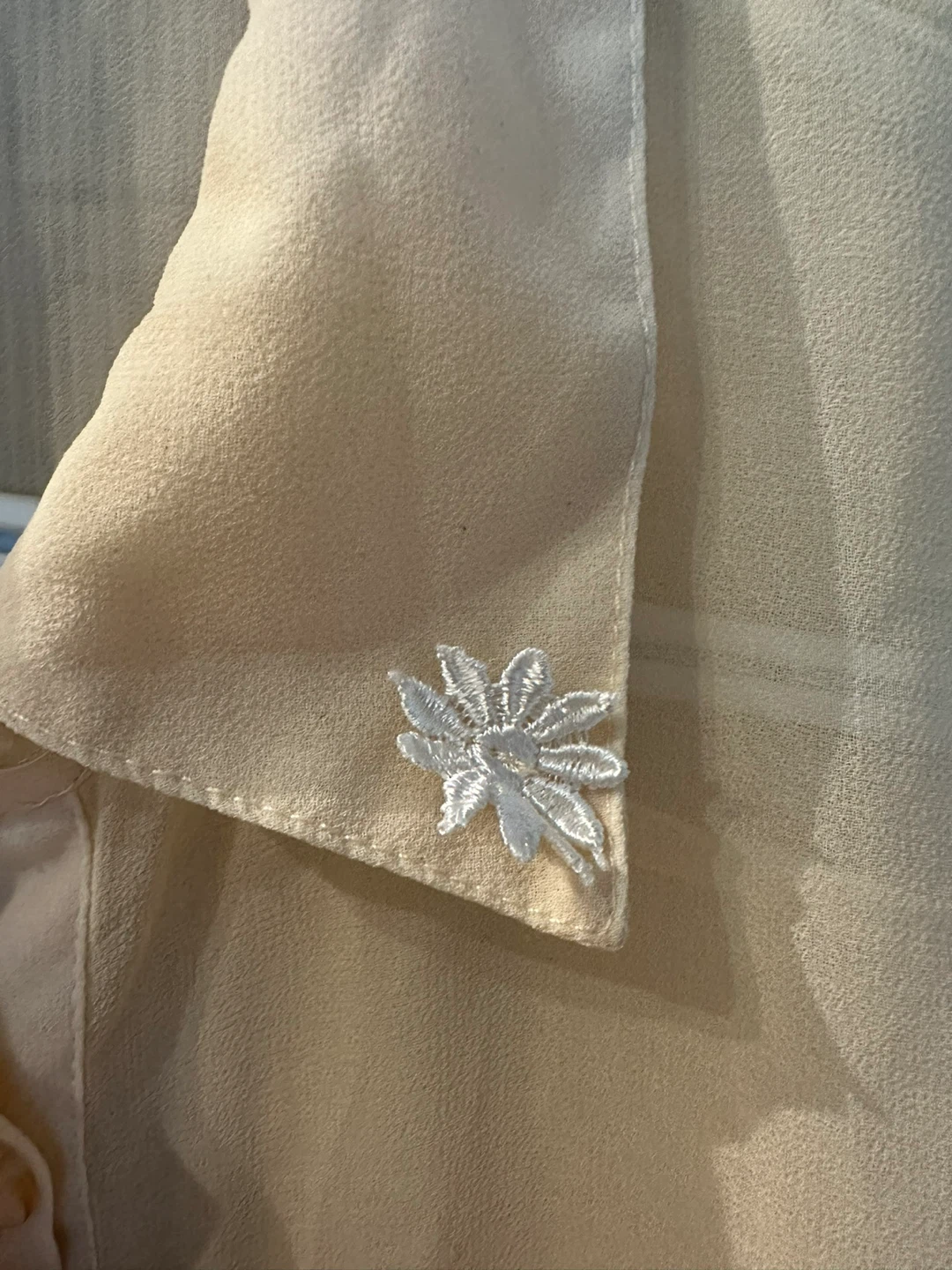 Gorgeous creamy / peach By-ESQ Embroidered Blouse - photo 3