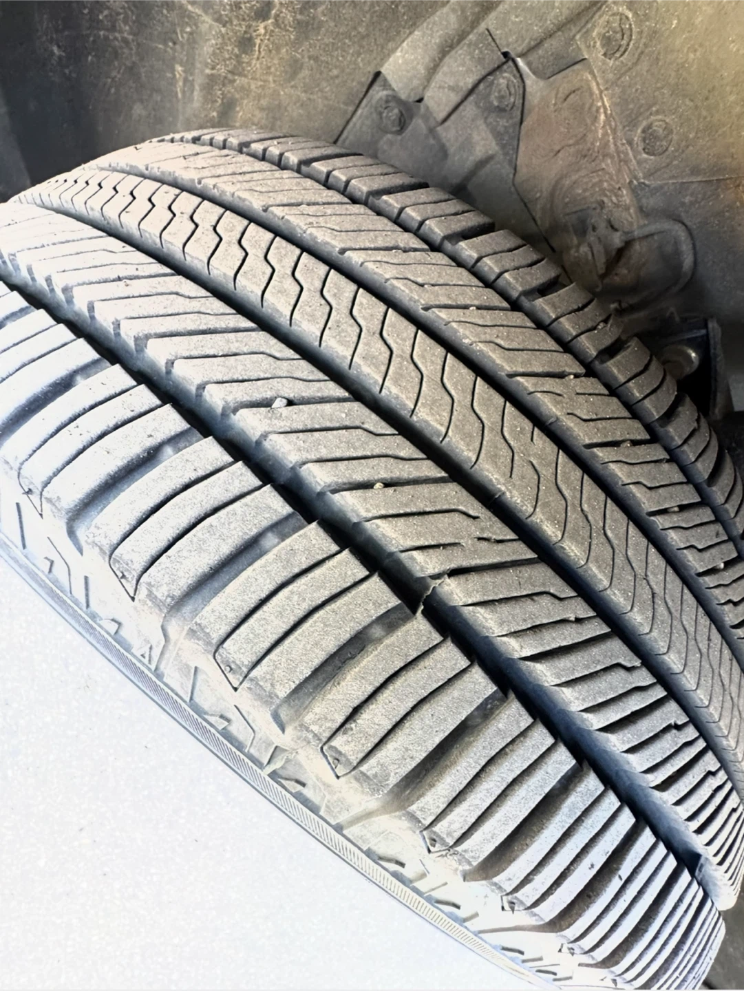Yokohama 235/60R18 Tire
