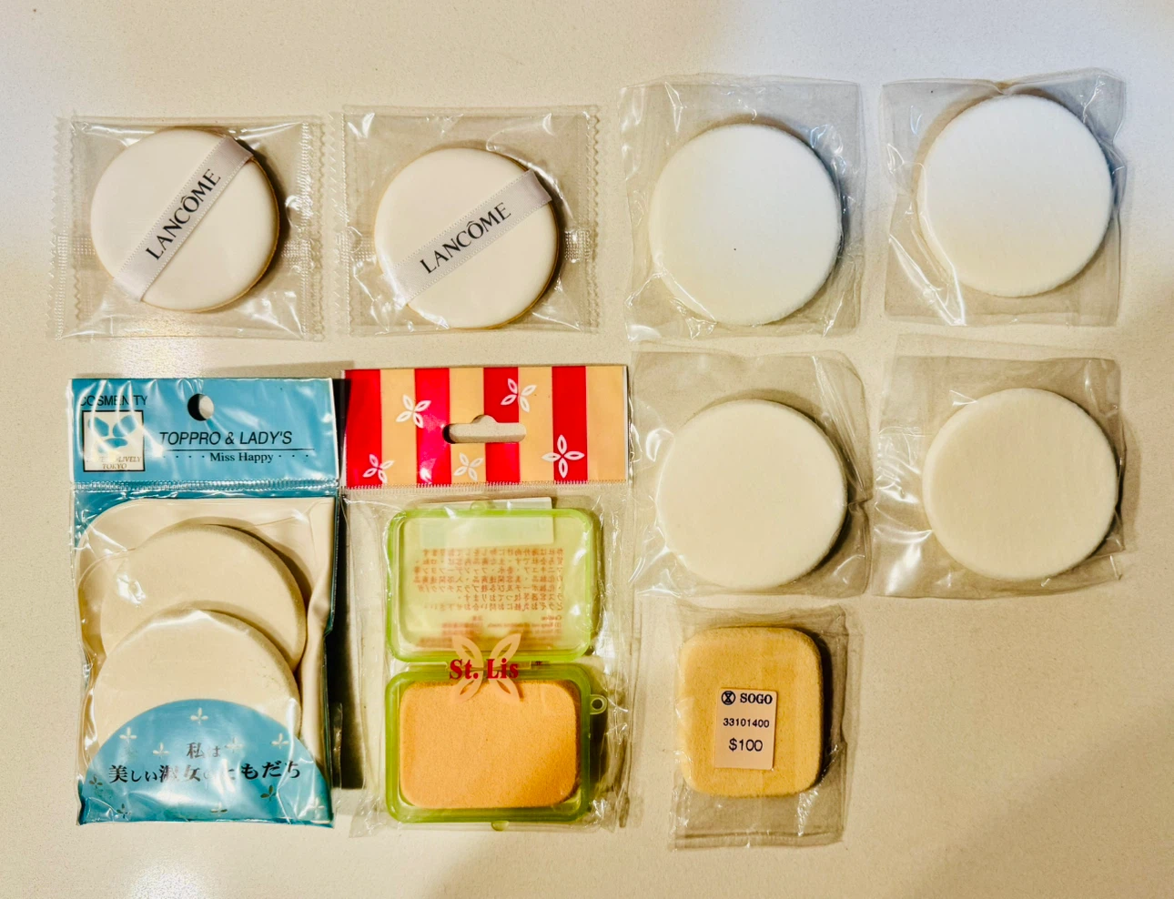 Powder or foundation puffs_10 pcs (Lancôme and Clarins)_NWT - photo 2