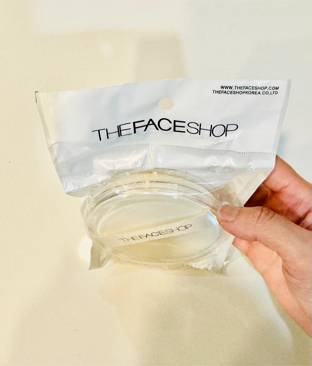 The Face Shop Powder Puffs Round Shape with Box_NWT - photo 3