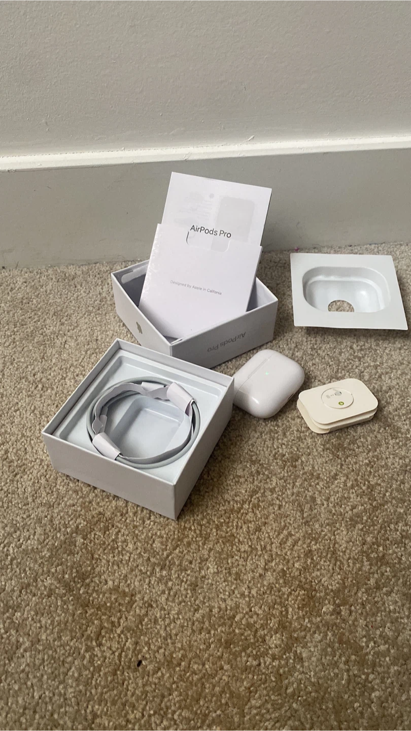 Apple AirPods Pro - photo 2